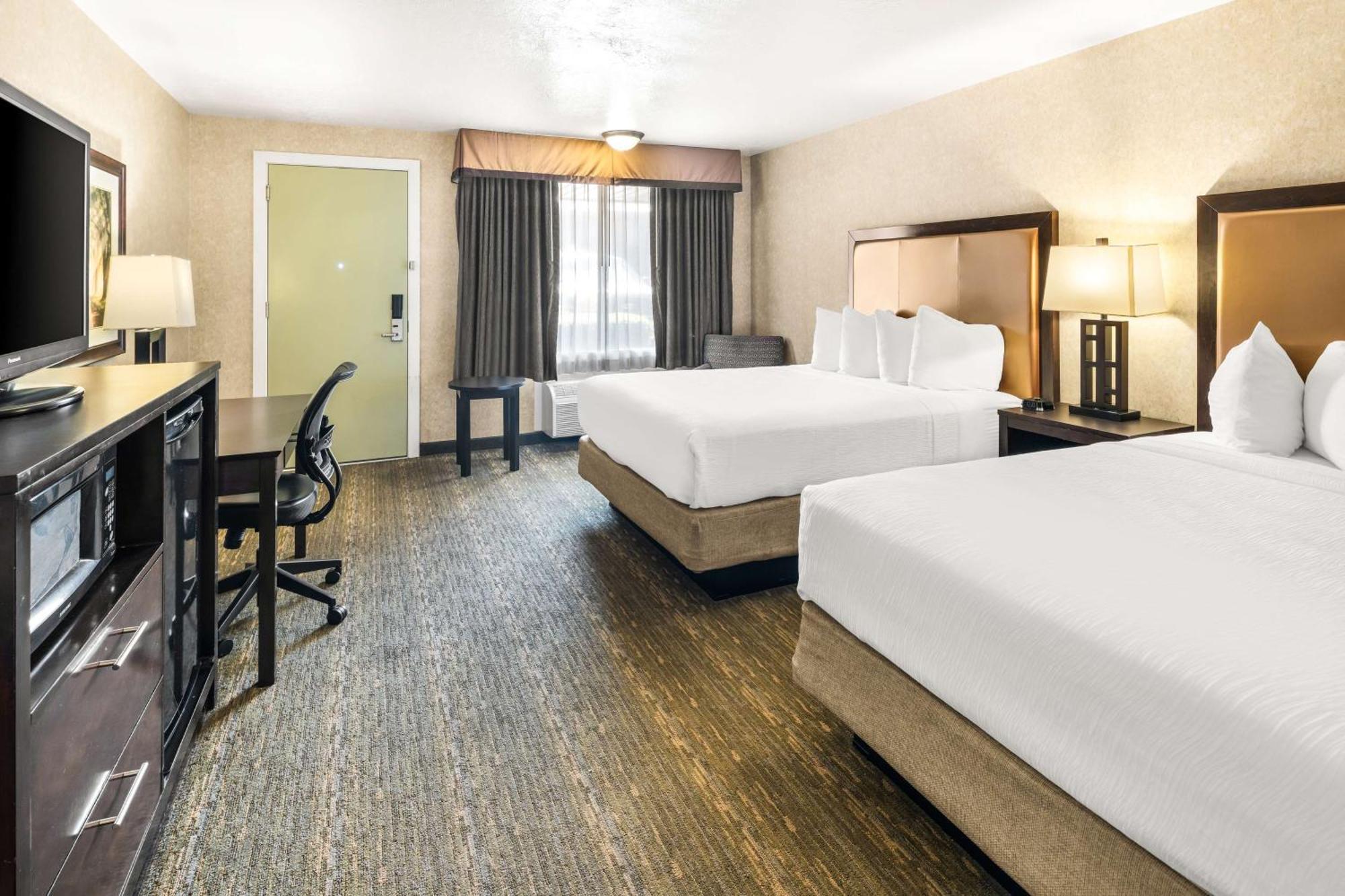 Queen Room Two Queen Beds Pet Friendly or Non-Smoking