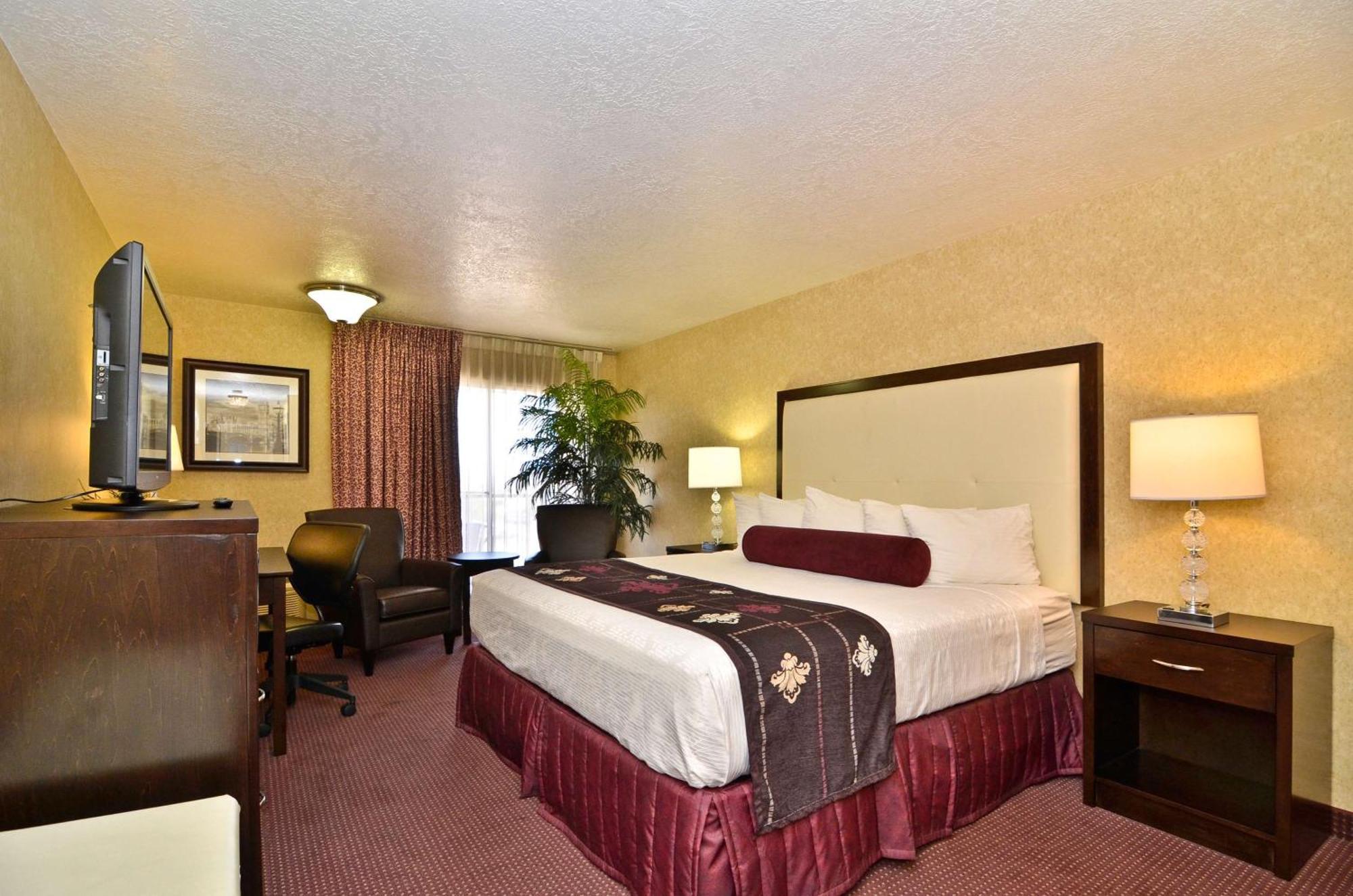 King Room Balcony Non-Smoking