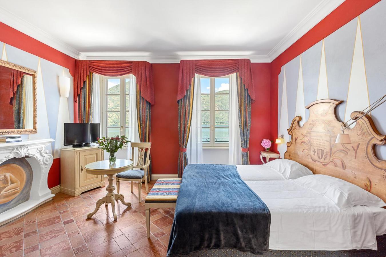 Superior Twin Room with Lake View