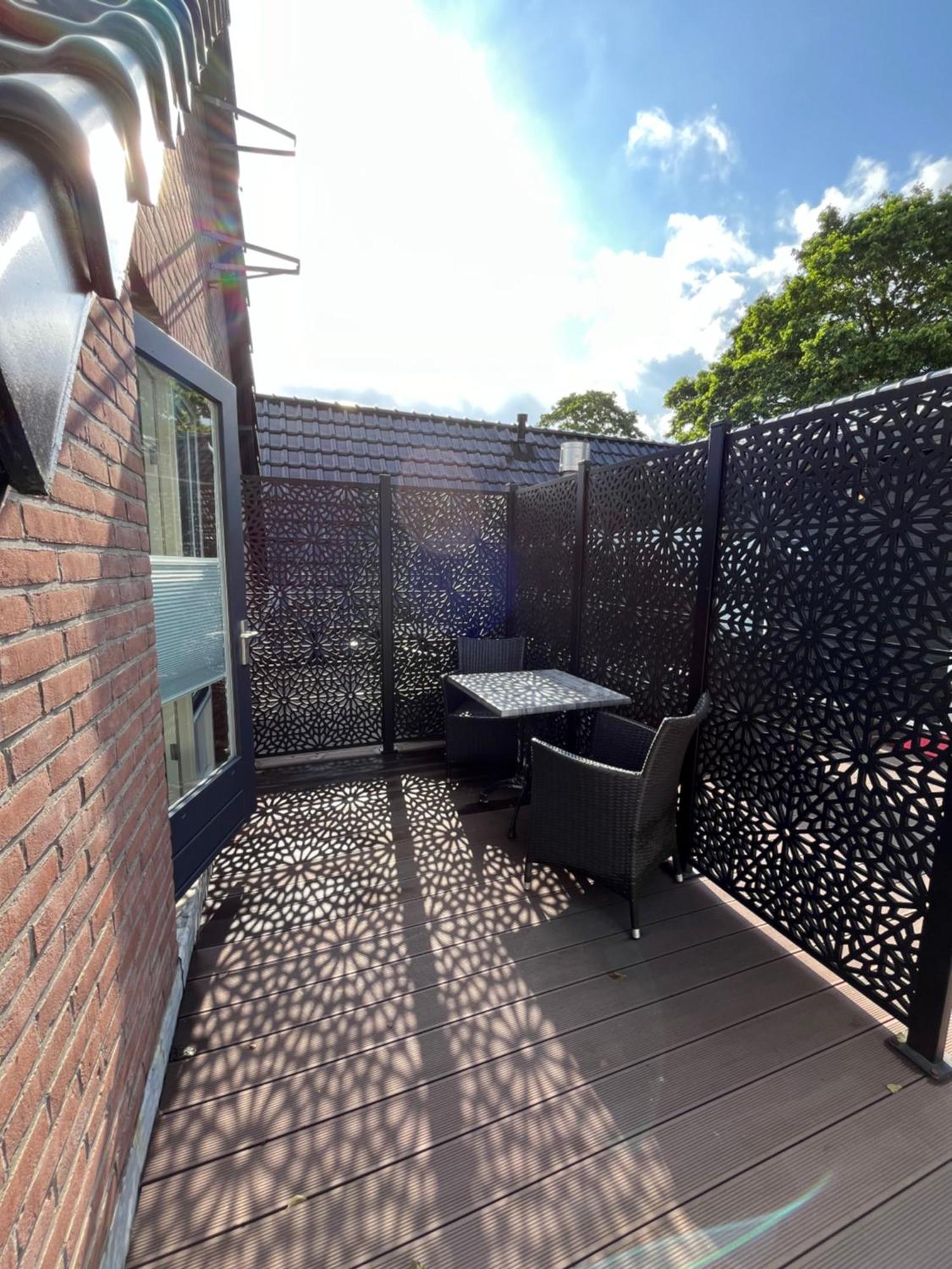 Tweepersoonskamer met 2 Aparte Bedden en een Terras