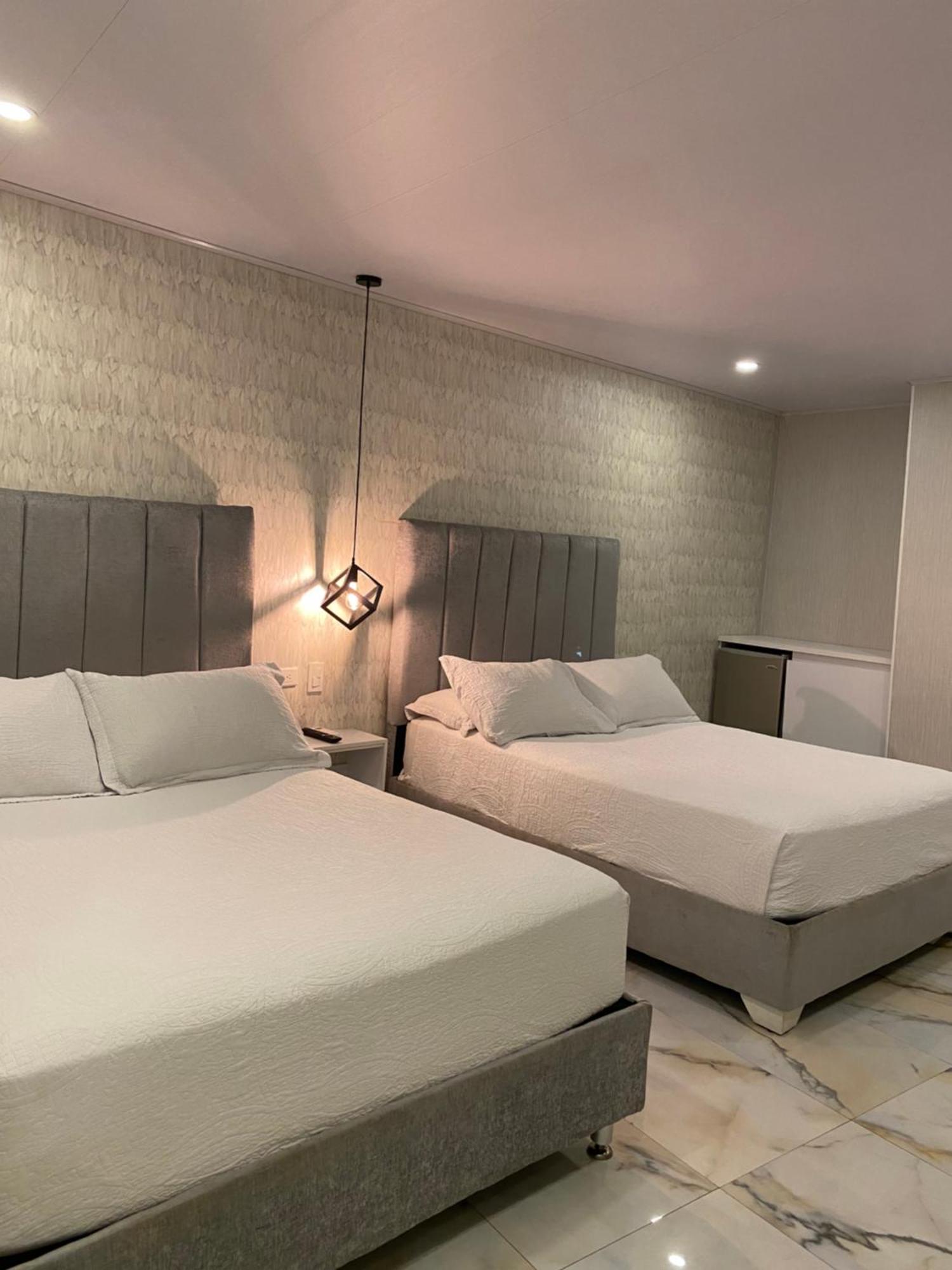 Quarto Quádruplo com Banheiro Privativo