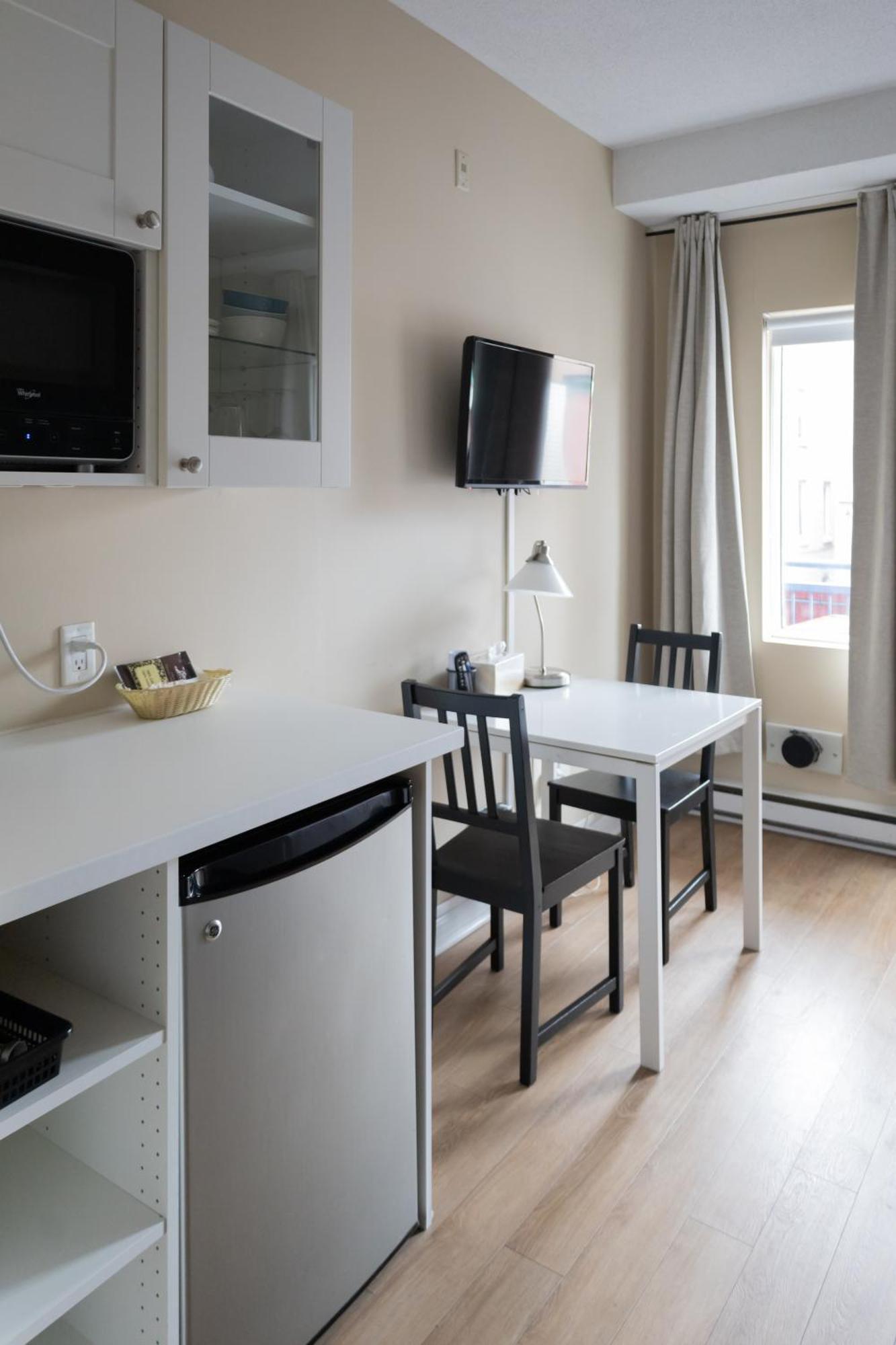 Twin Room Balcony,1596018311:JPEG