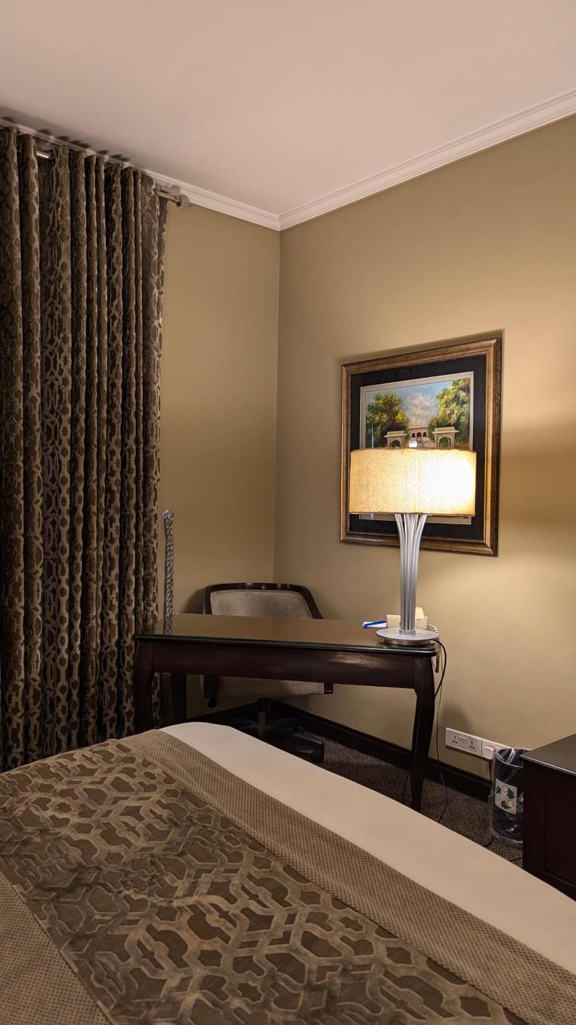 Classic Guest room 2 Twin or Single Beds City view