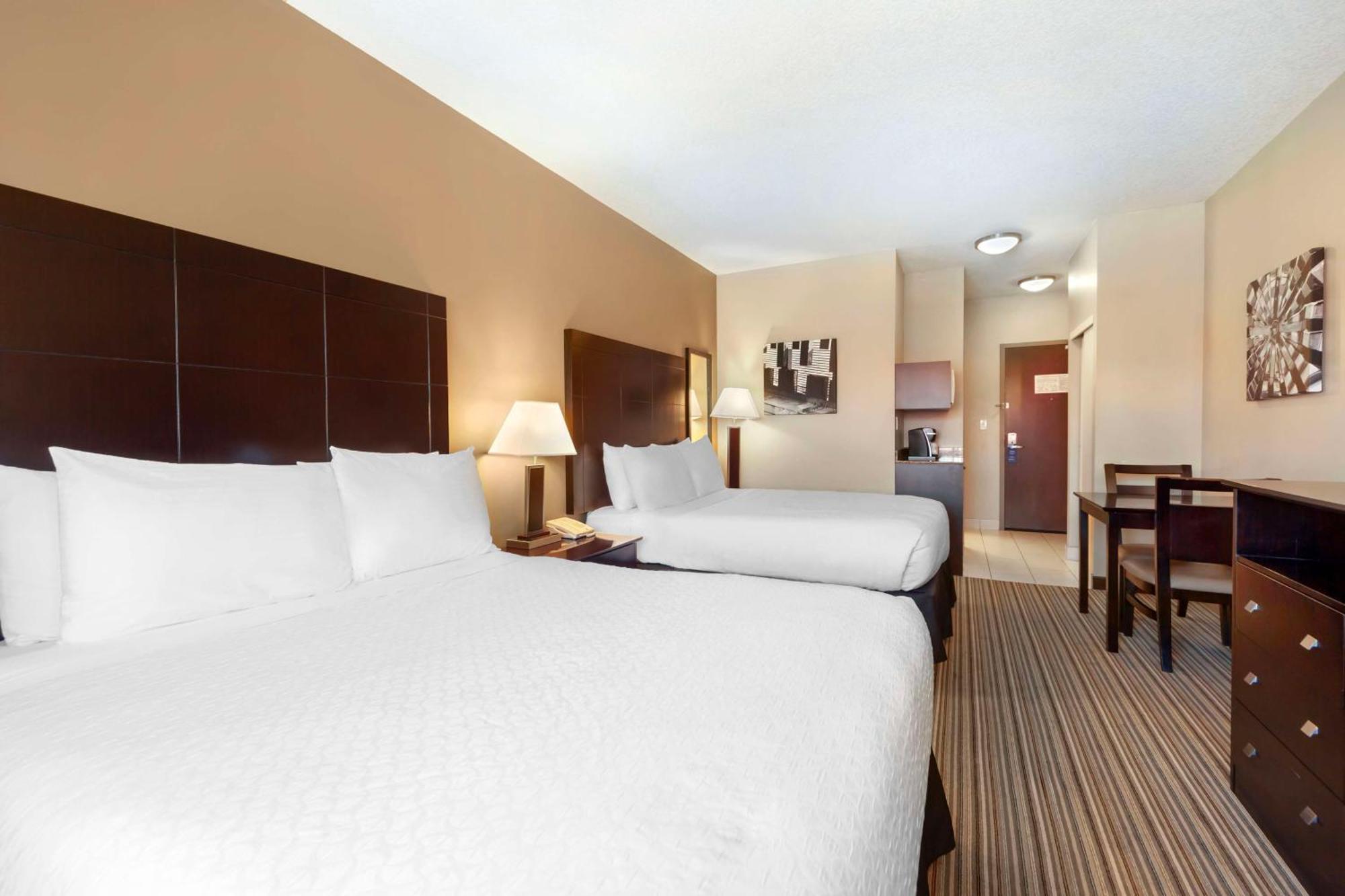 Quadruple Suite - Non-Smoking