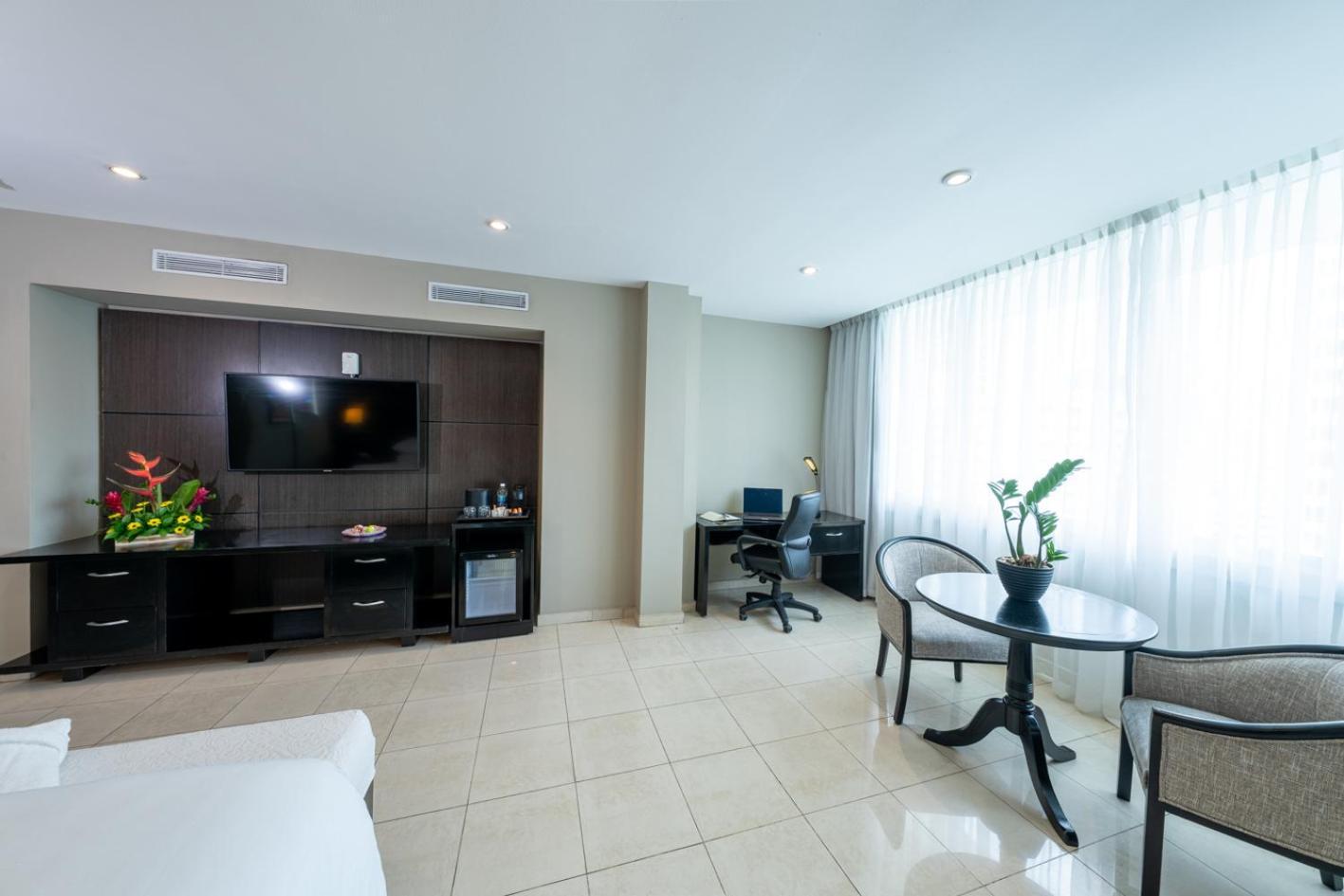 1 King Bed, Superior Room, City View