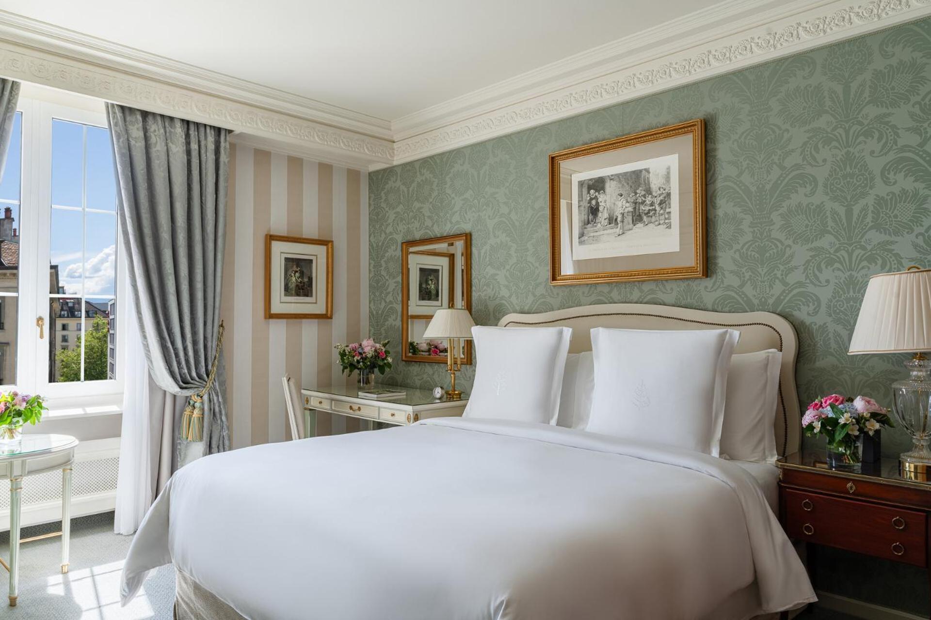 Superior Room with King Bed