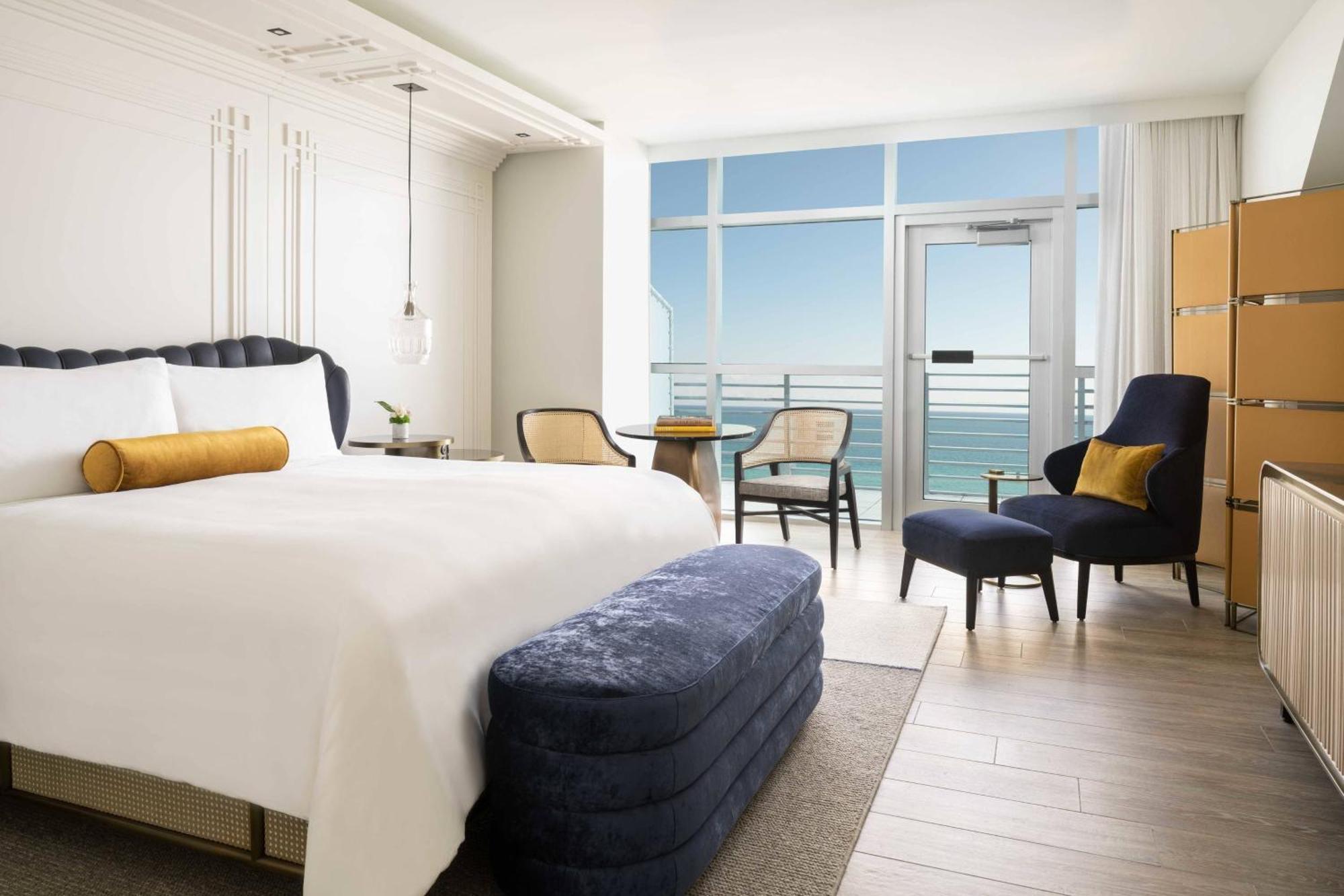 Quarto com 1 Cama King-size e Vista do Mar