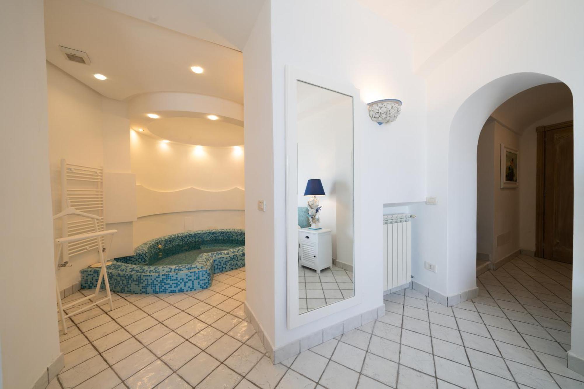 King Room with Spa Bath