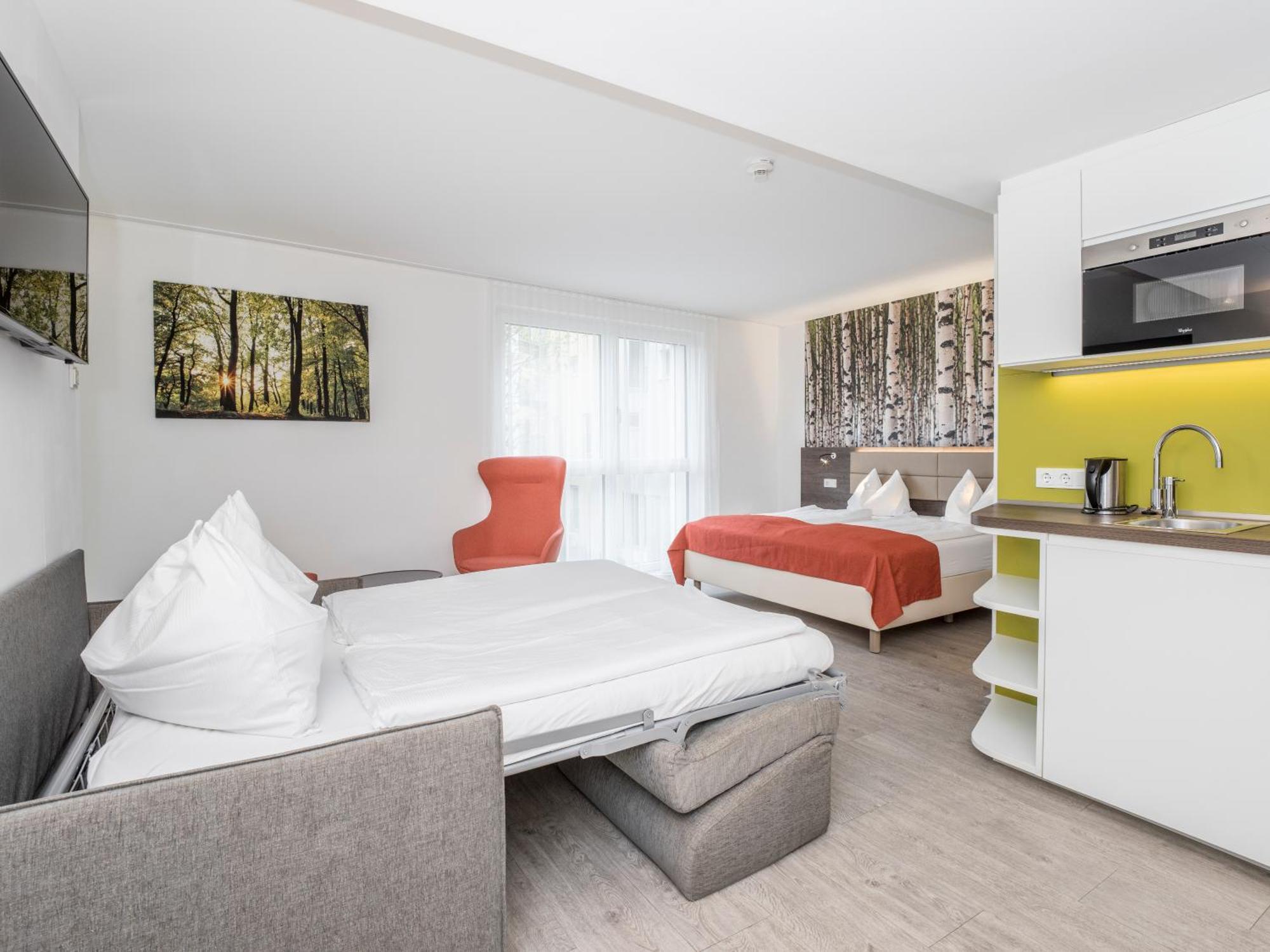 Deluxe Double or Twin Room with Balcony,1613691833:JPEG