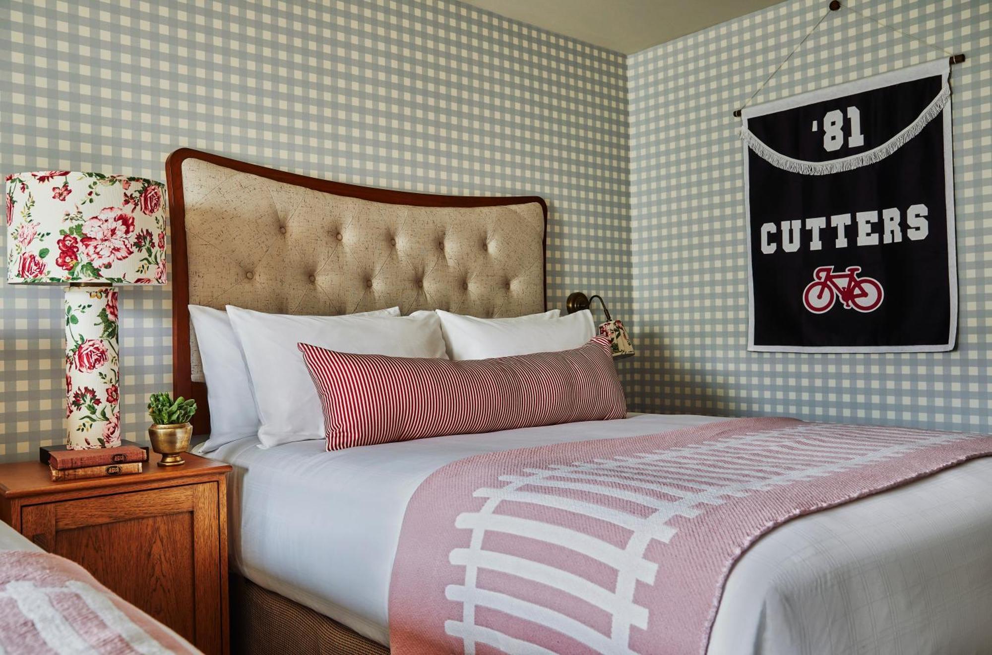 Graduate Queen Room with Two Queen Beds