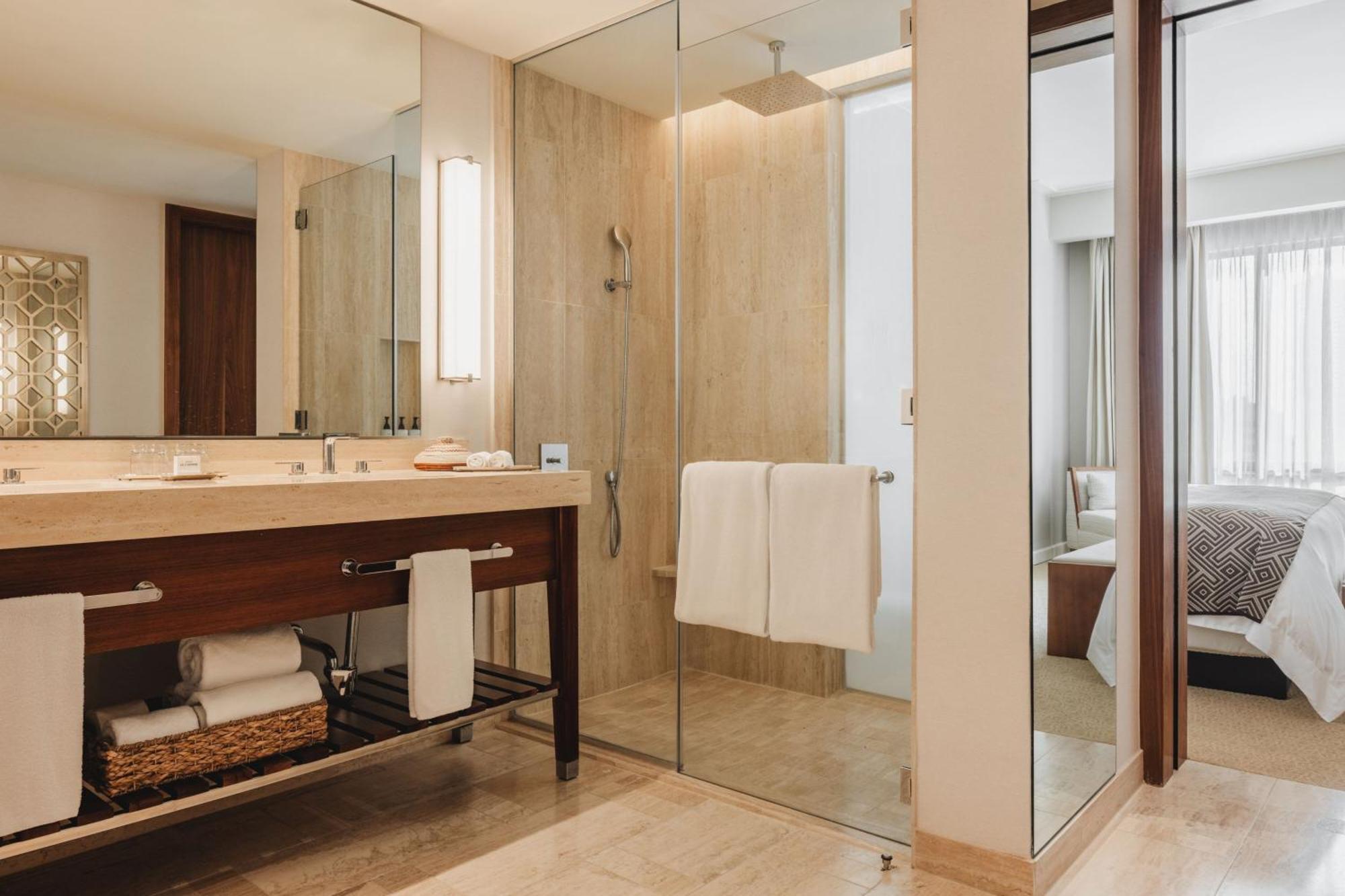 One-Bedroom Master Suite Golf View Terrace