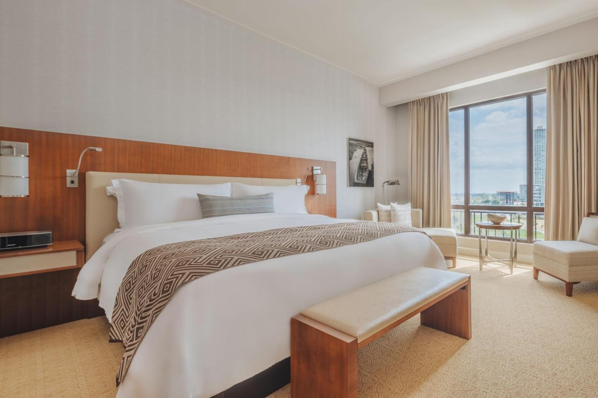 One-Bedroom Master Suite Golf View Terrace
