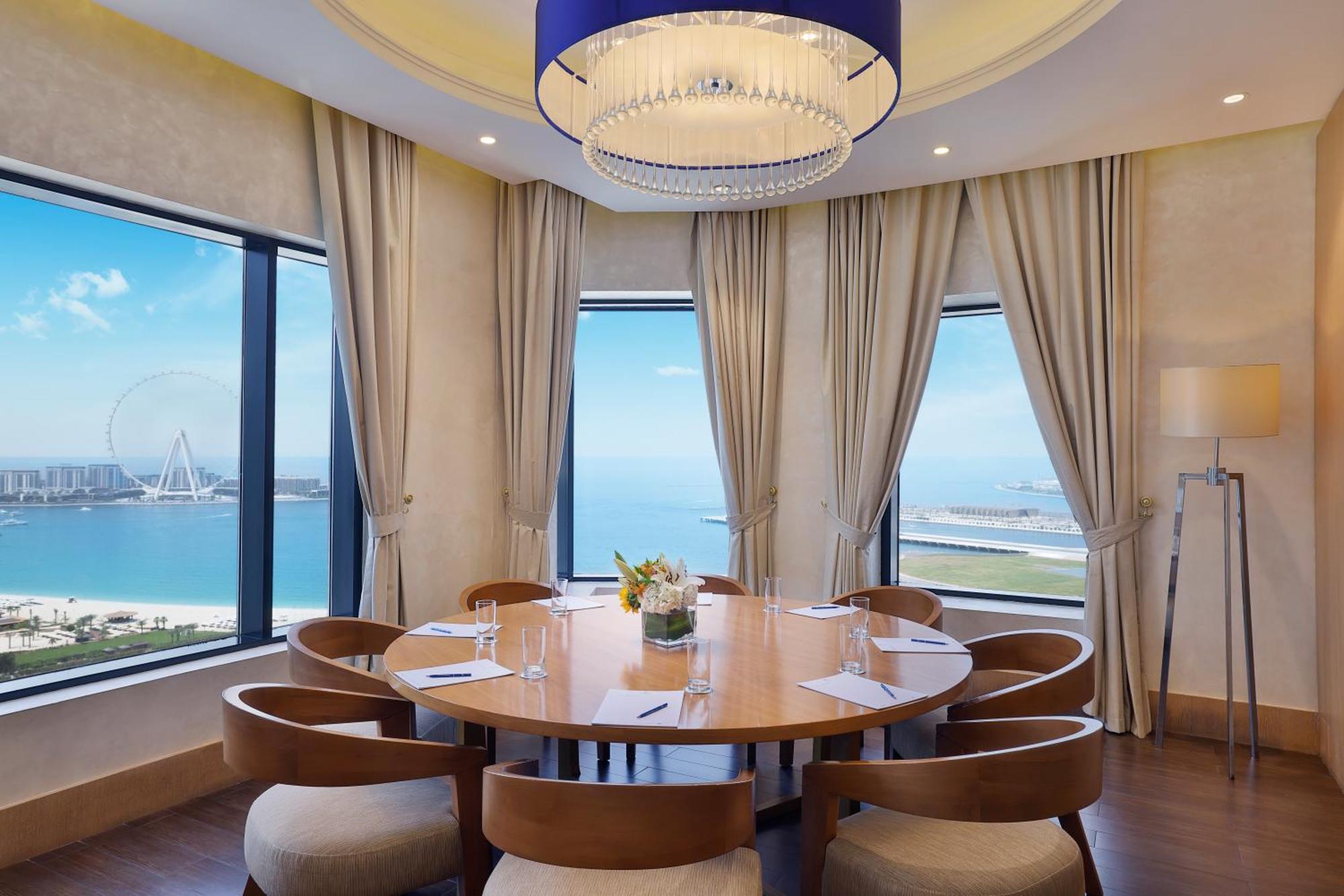 Club Oceanfront Zimmer mit 1 Kingsize-Bett, kostenlosem Zugang zur Executive Lounge, Nachmittagstee, Happy Hour