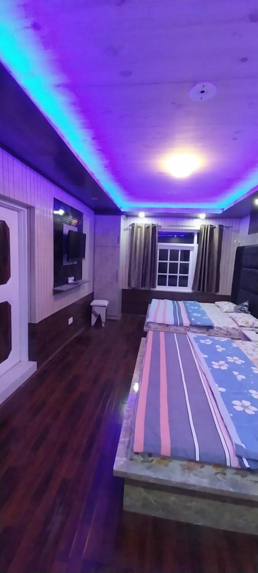 Deluxe Family Room