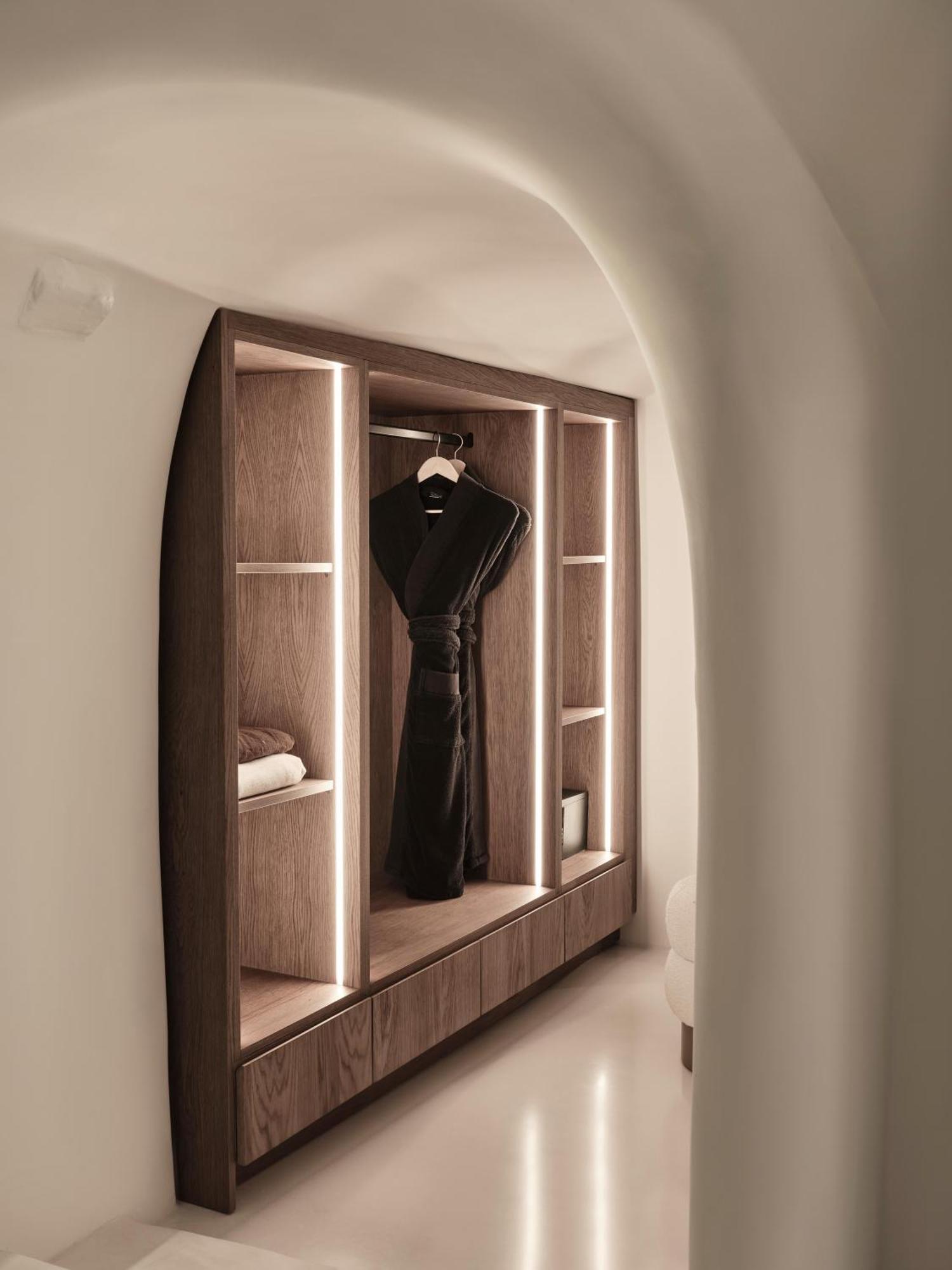 Elegante Suite met Uitzicht op de Caldera