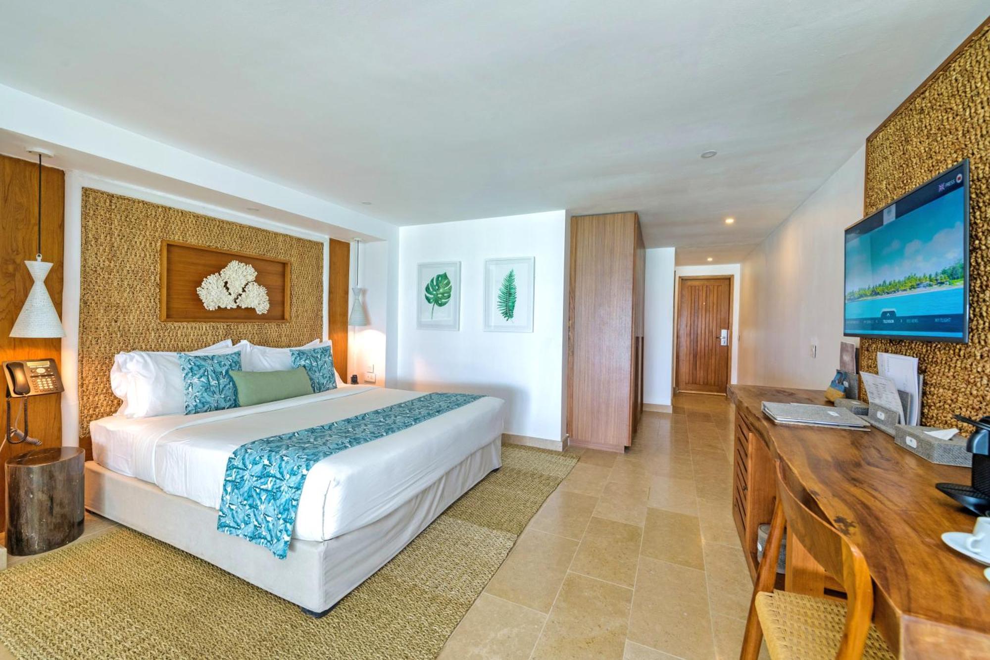 Beachfront Suite