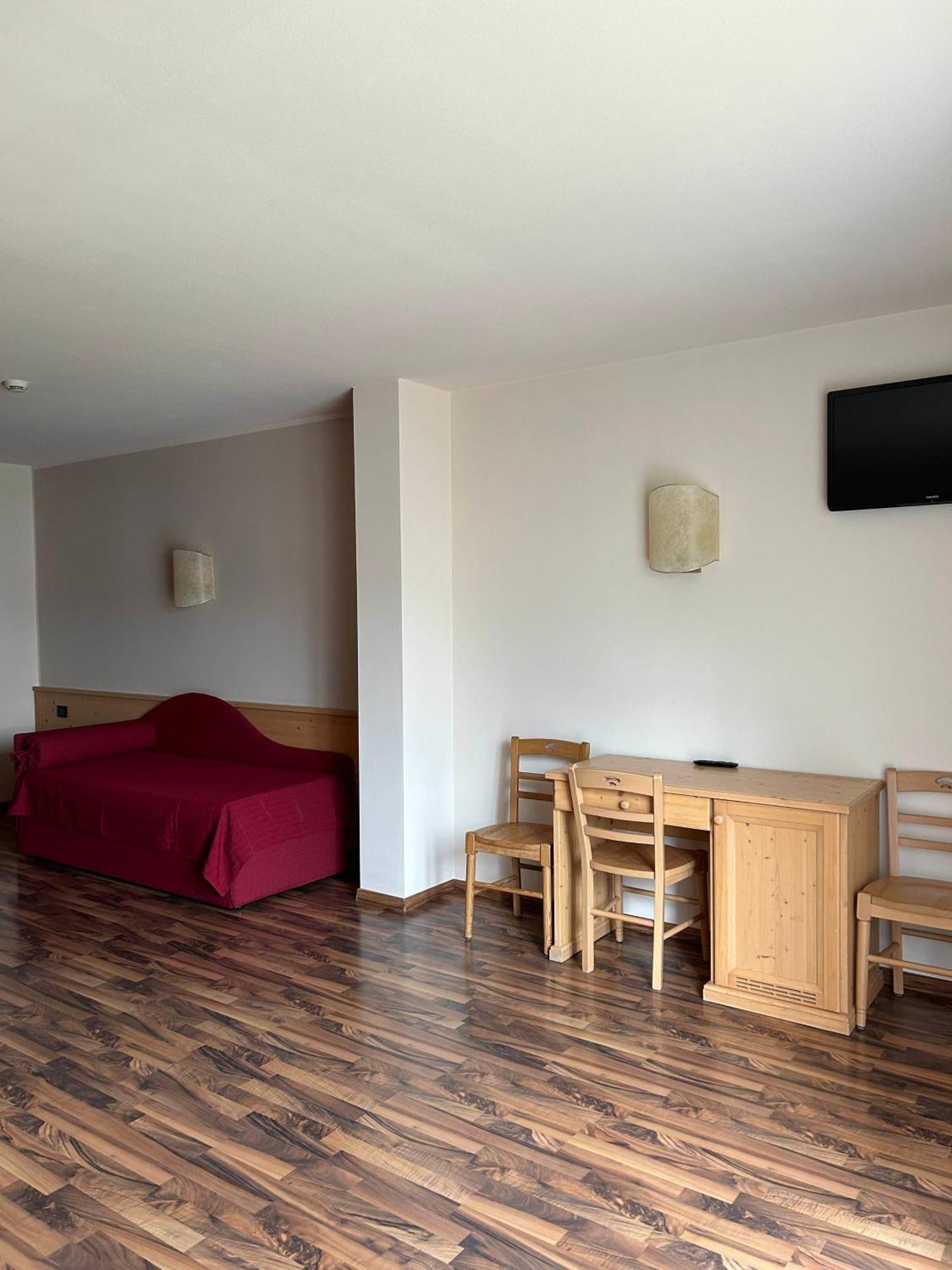 Superior Double or Twin Room with Mountain View
