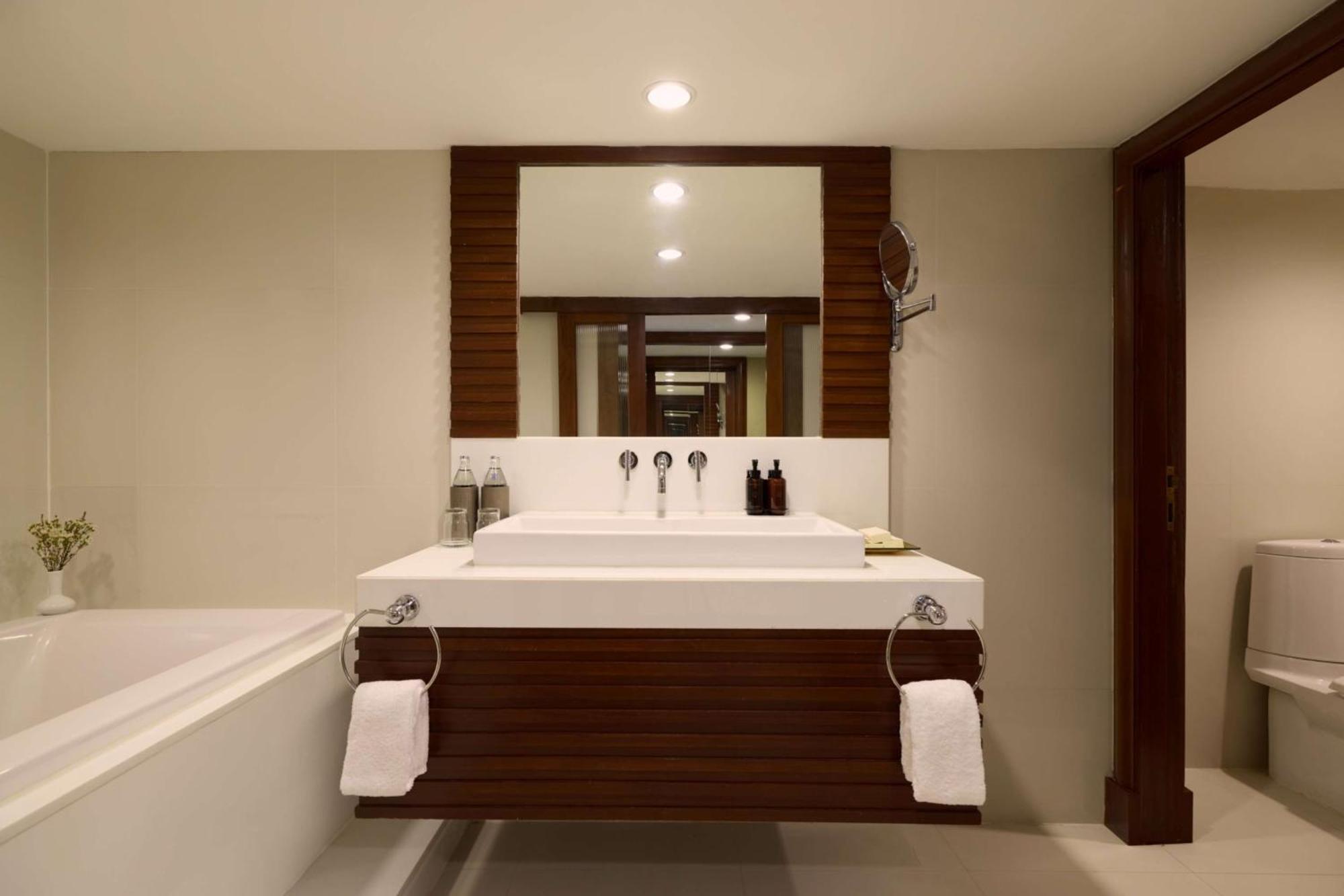 One Bedroom Suite King