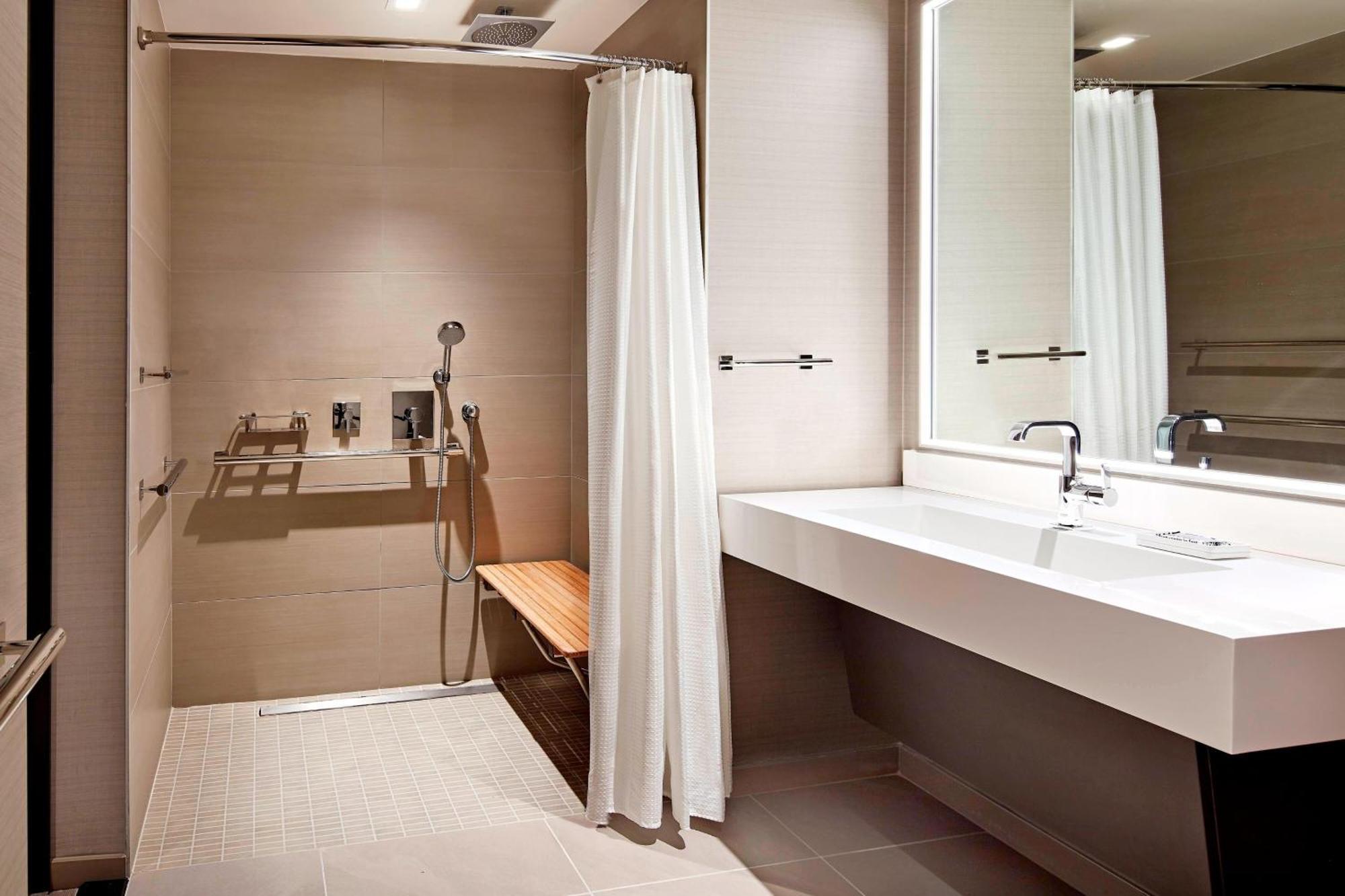 King Room,1631591553:JPEG