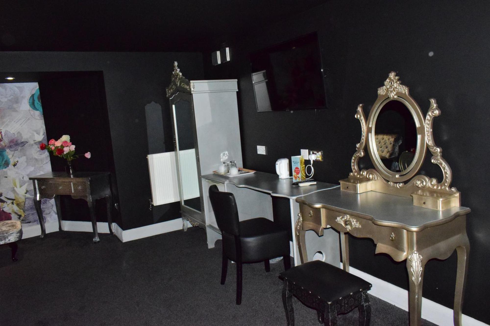 Superior King Room
