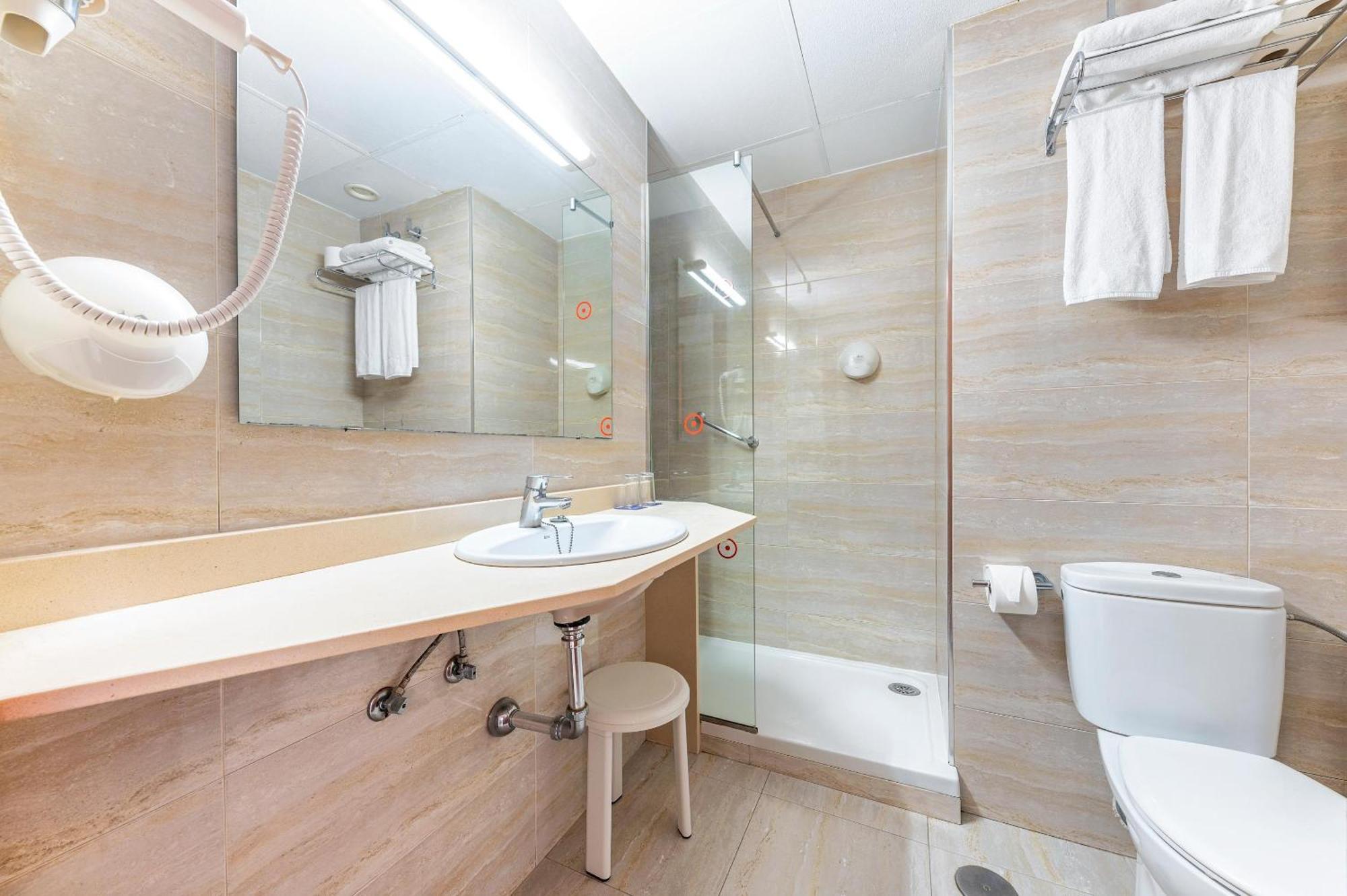 Budget Family Room (3+1)