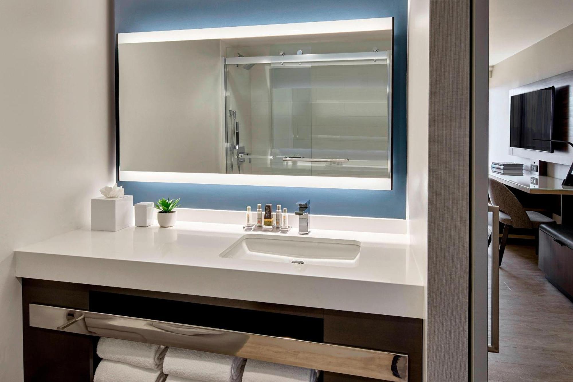 Standard 1 King Bed,1643157486:JPEG