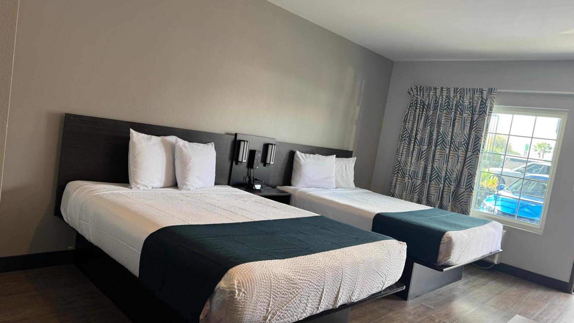 Queen Room with Two Queen Beds - Non-Smoking