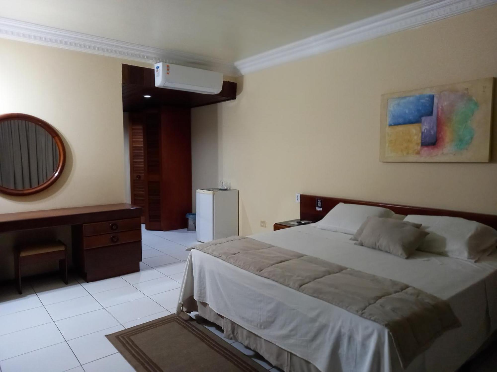 Executive Suite,1651742332:JPEG