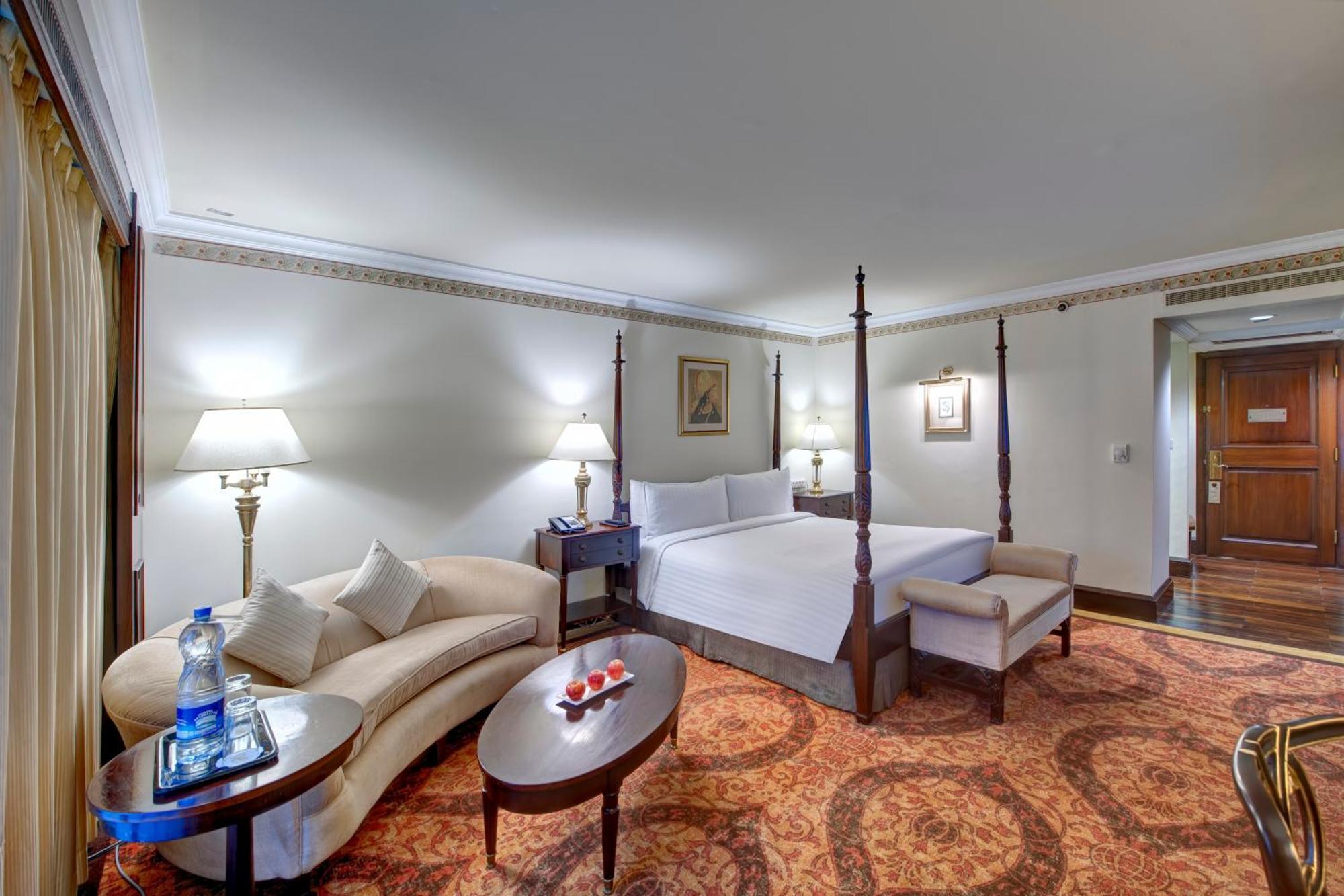 Standard Queen Room