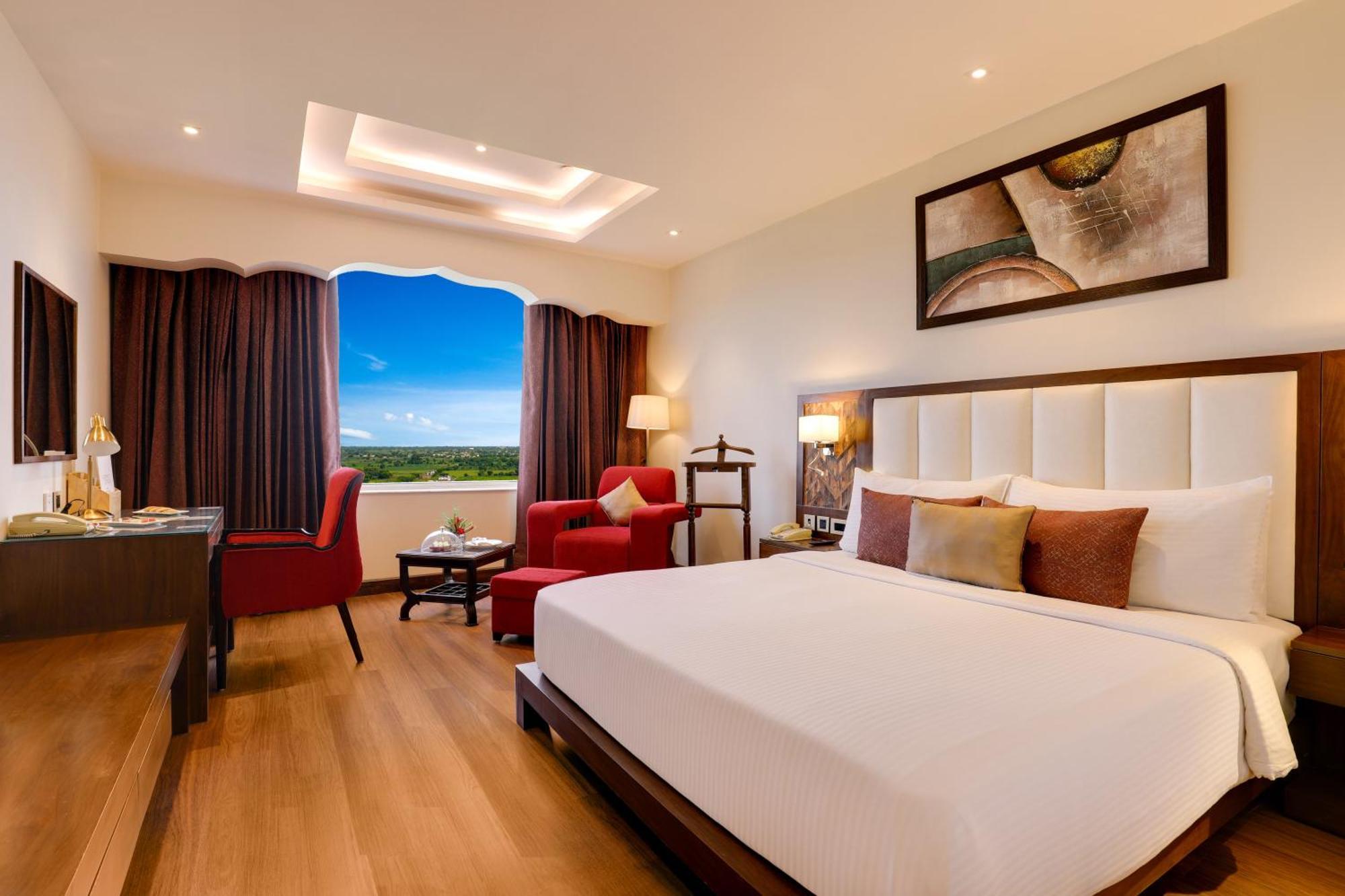 Superior King Room