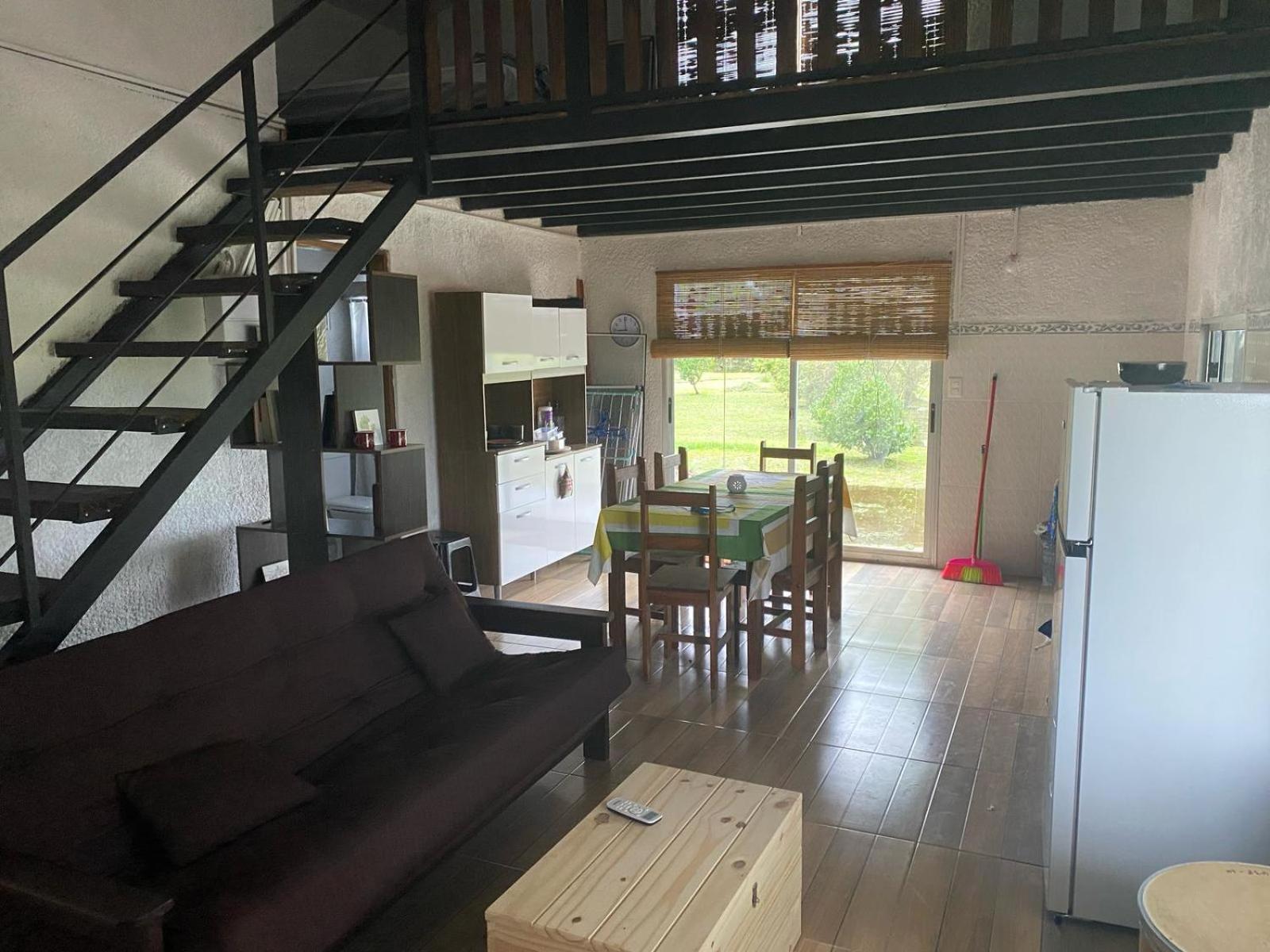 Vierbettzimmer mit Dusche