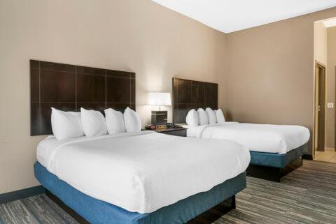 Standard Queen Room Two Queen Beds Non Smoking