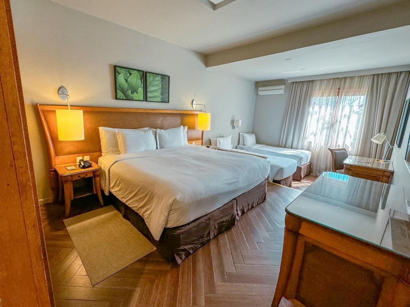 Family Room,1661643813:JPEG