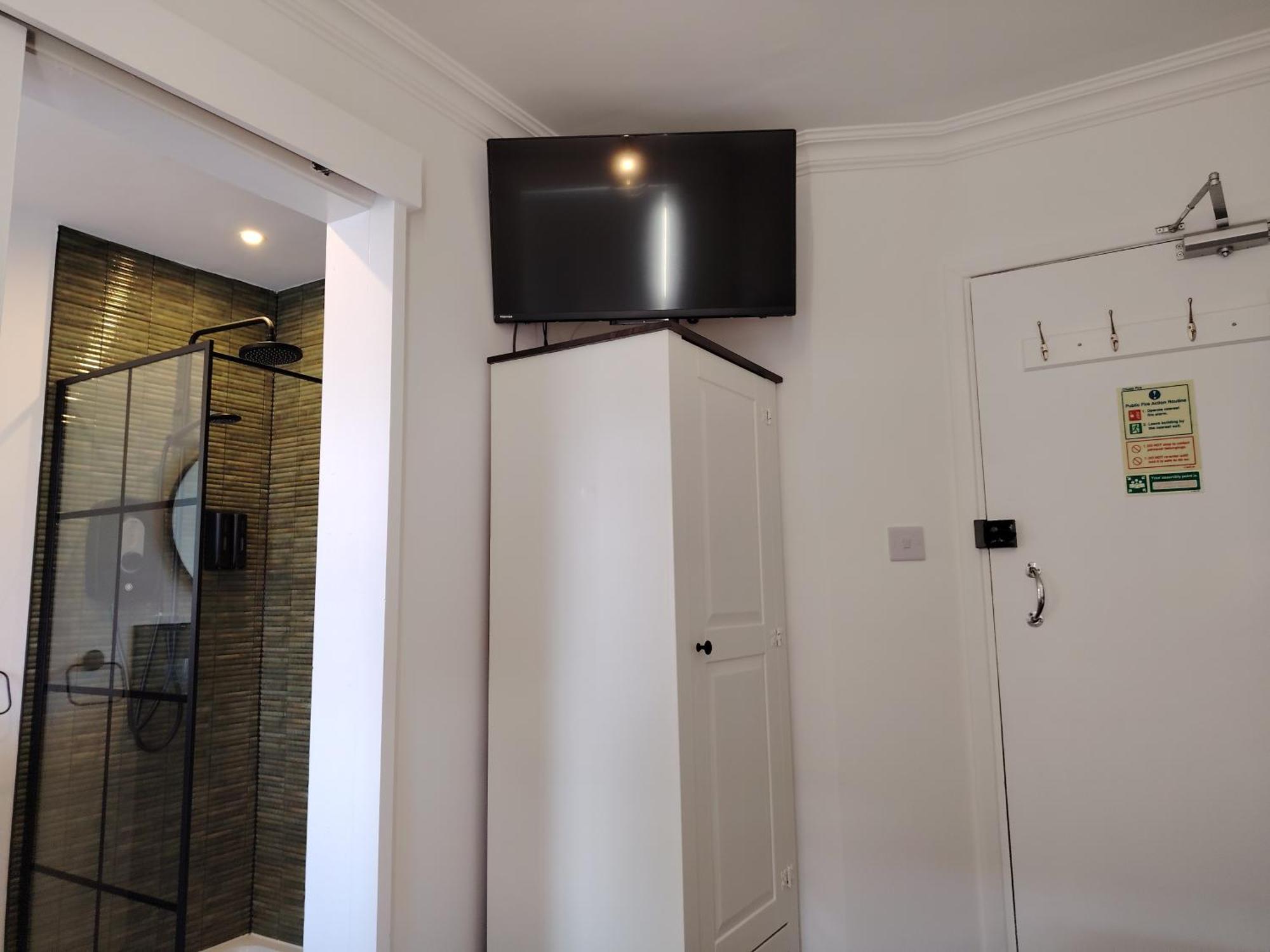 Single Room Shower