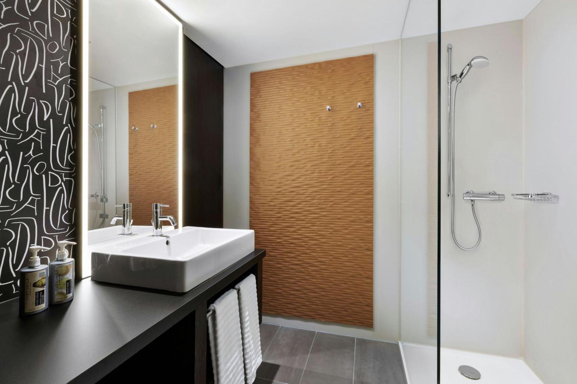 Comfort King Room