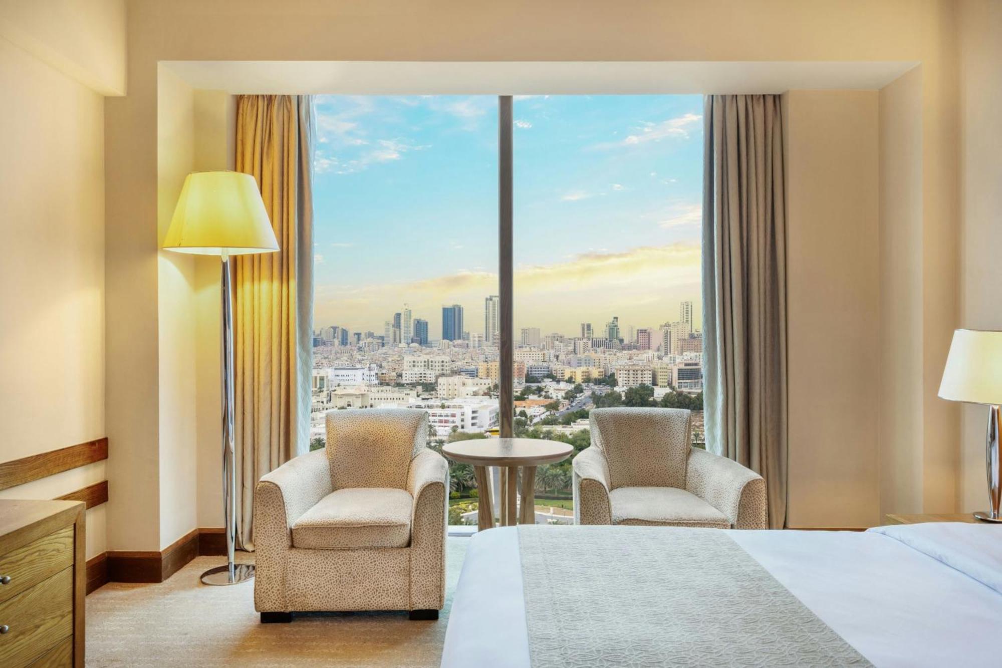 Deluxe King Room Guaranteed 3pm Late Check Out on F&B applicable only on weekdays