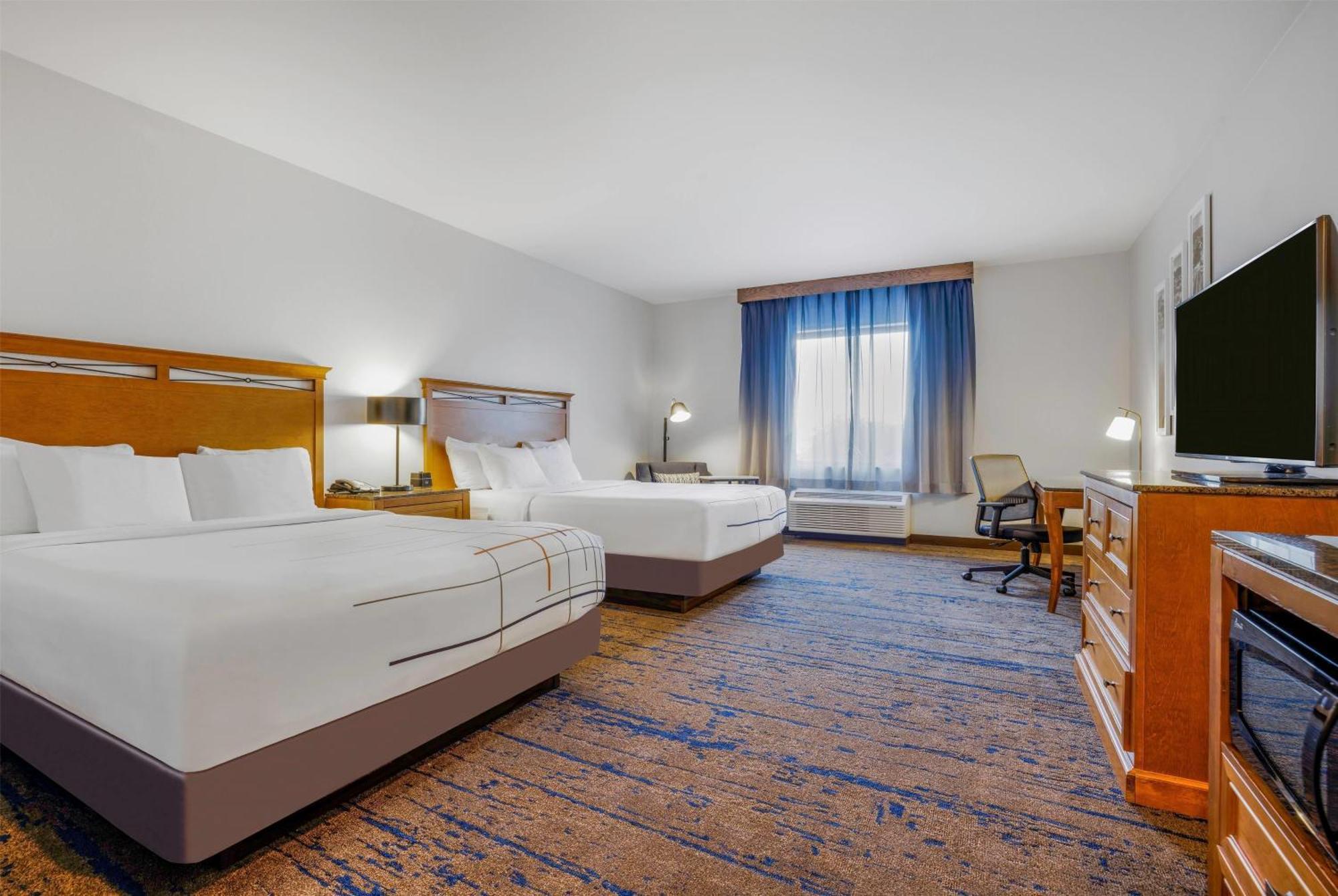 Queen Room with Two Queen Beds - Disability Access,1685077966:JPEG