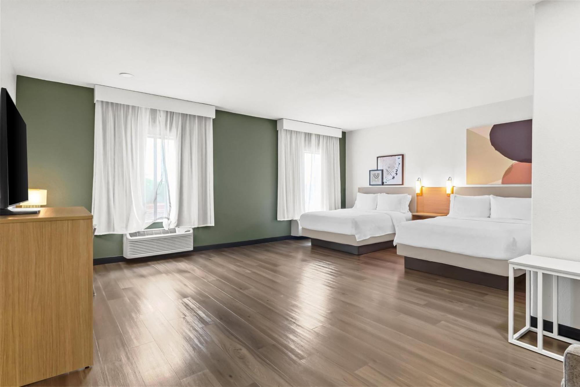 Queen Room Two Queen Beds