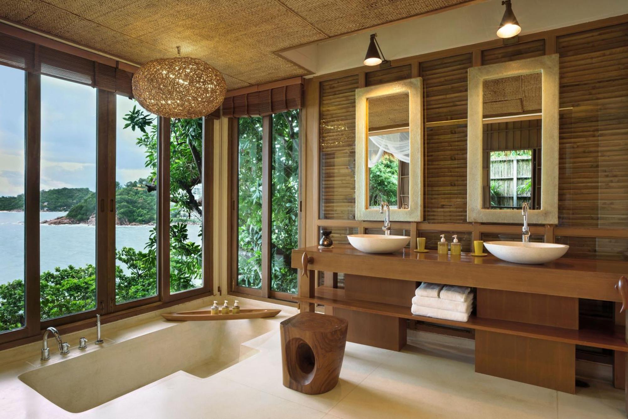 Pool-Villa mit Meerblick