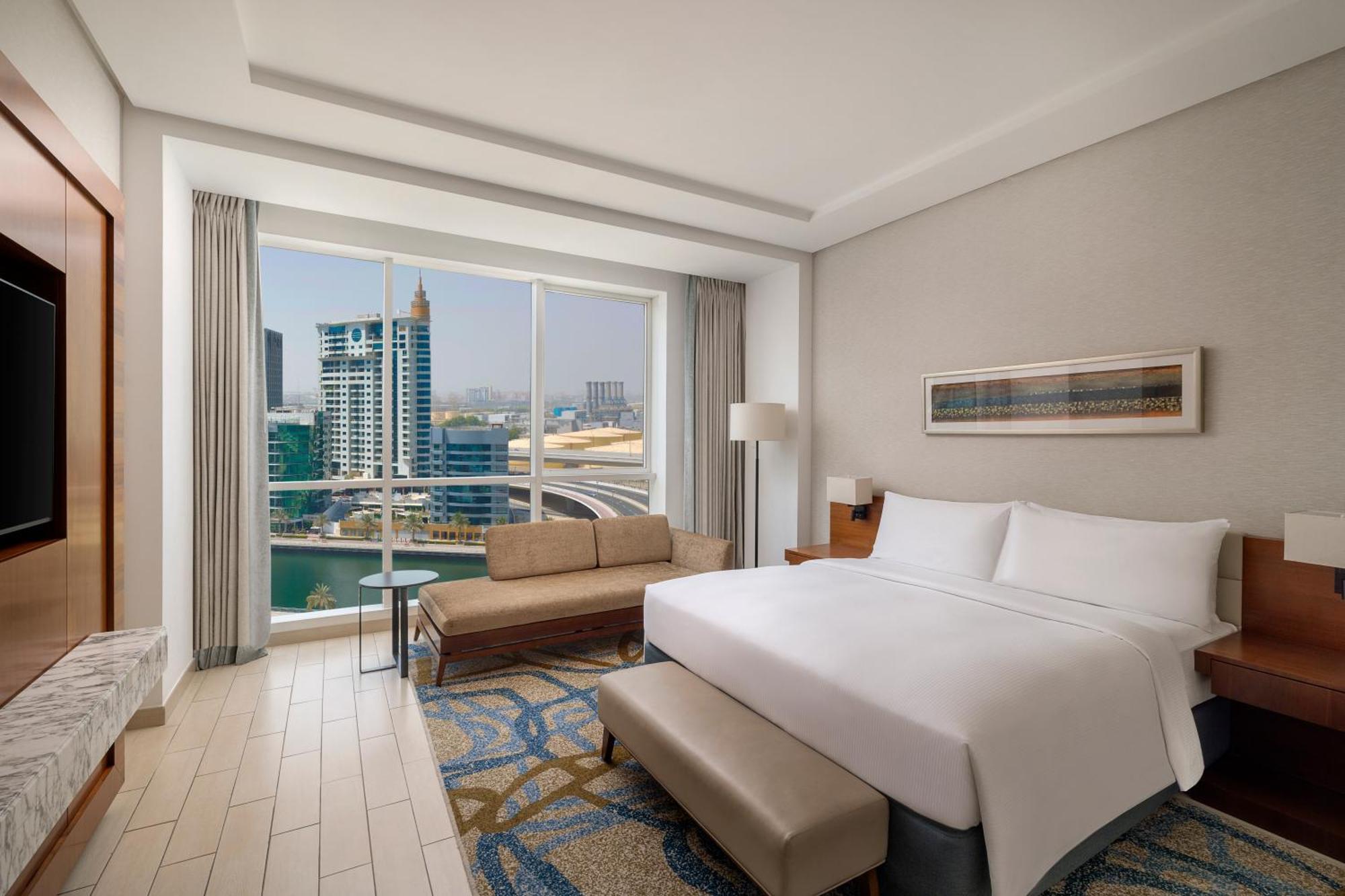 Suite mit 1 Schlafzimmer und Küche – Blick auf die Stadt