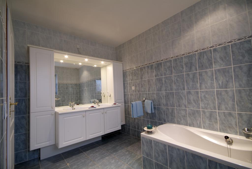 Four-Bedroom Villa,780907857:JPEG
