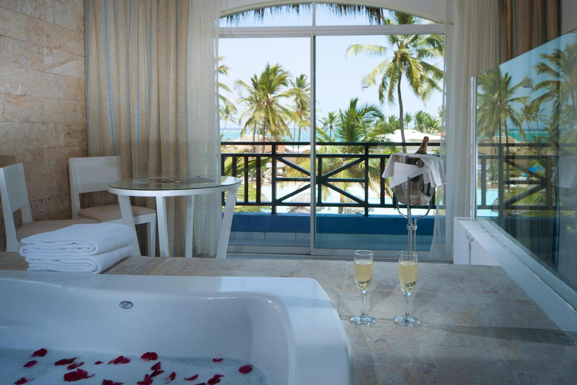 Honeymoon Suite