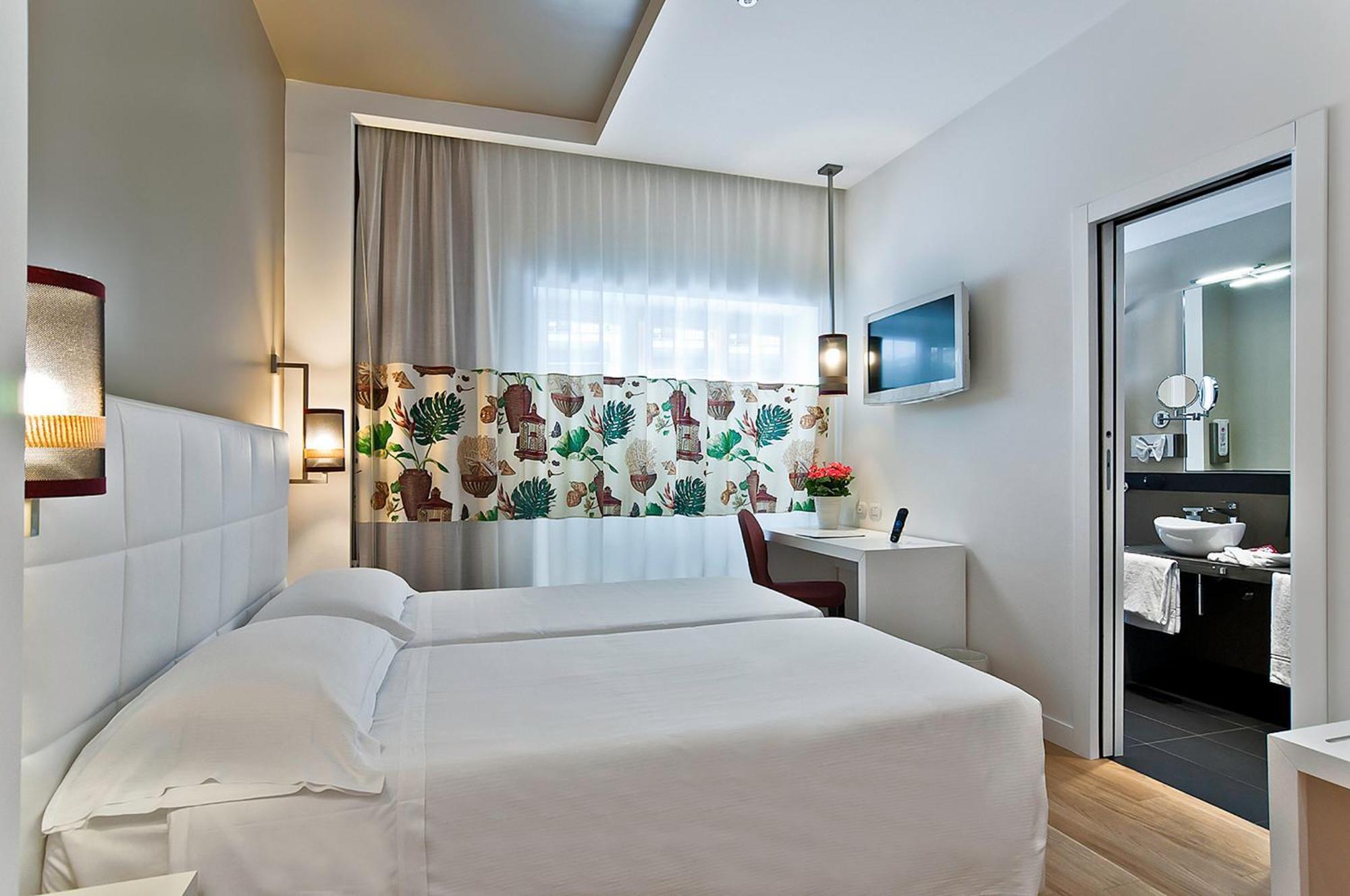 Double or Twin Room,1021005319:JPEG