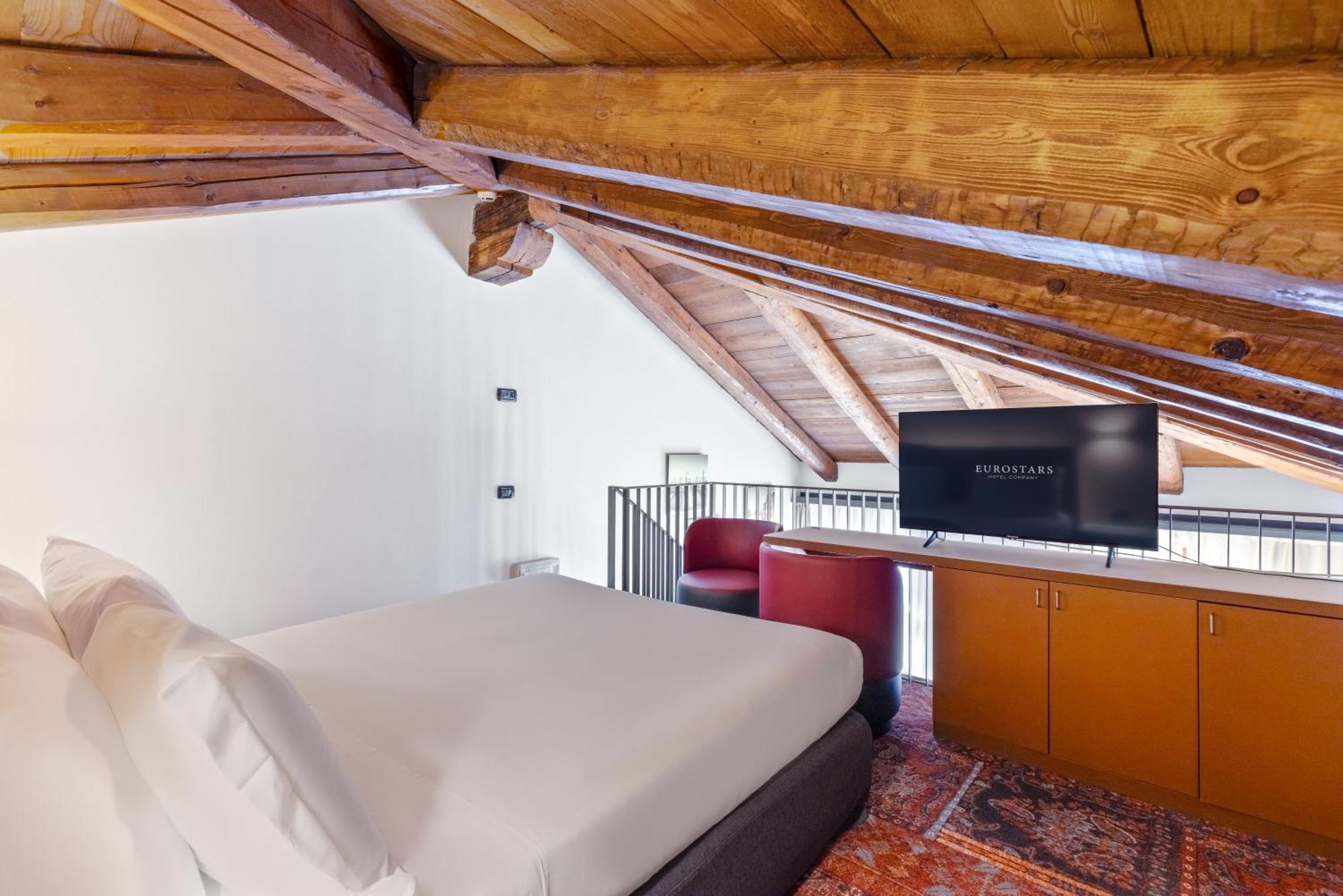 Junior Suite,1710583766:JPEG