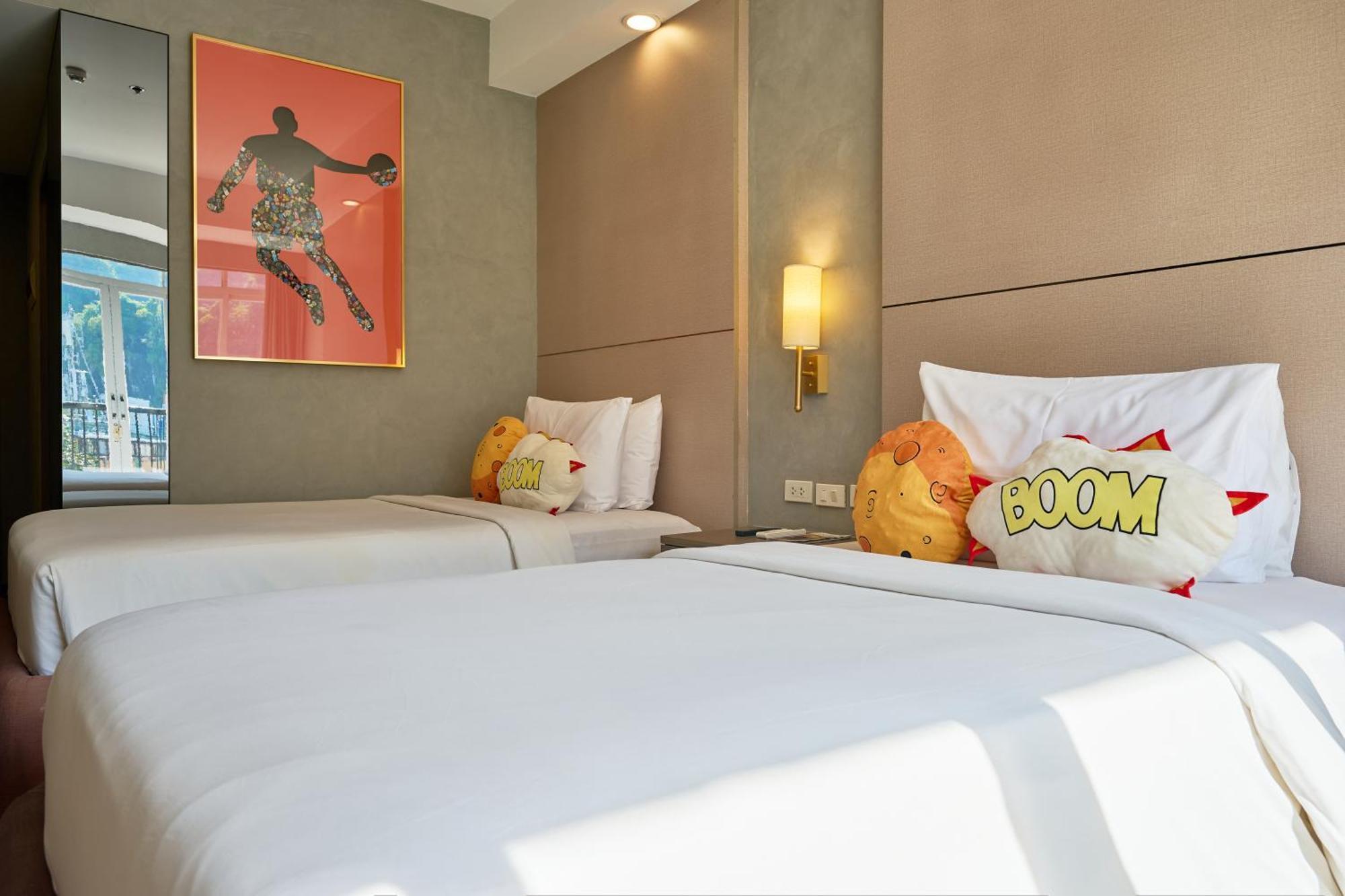 Twin Room with Mountain View