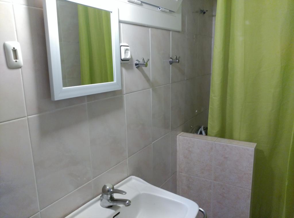 Habitación Triple con baño compartido