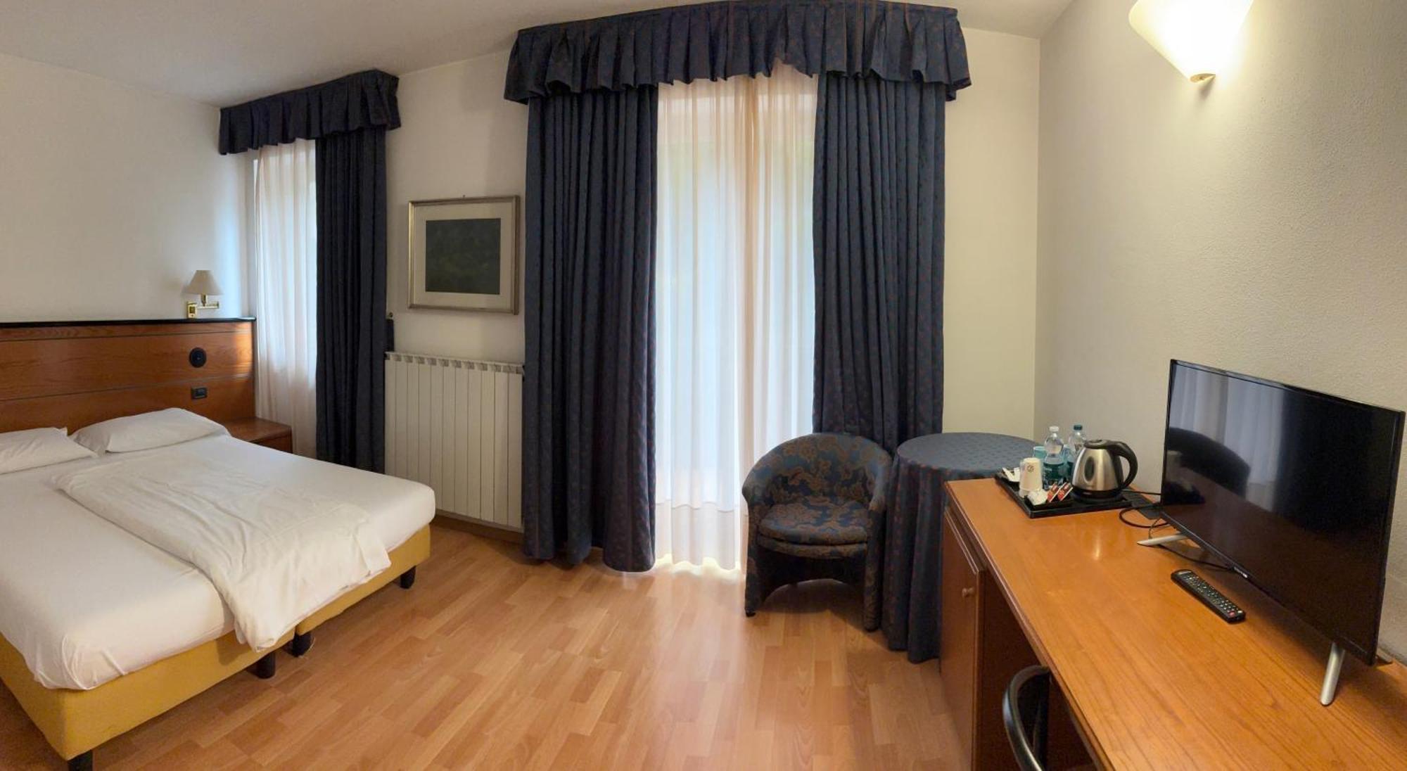 Double or Twin Room,1730049385:JPEG