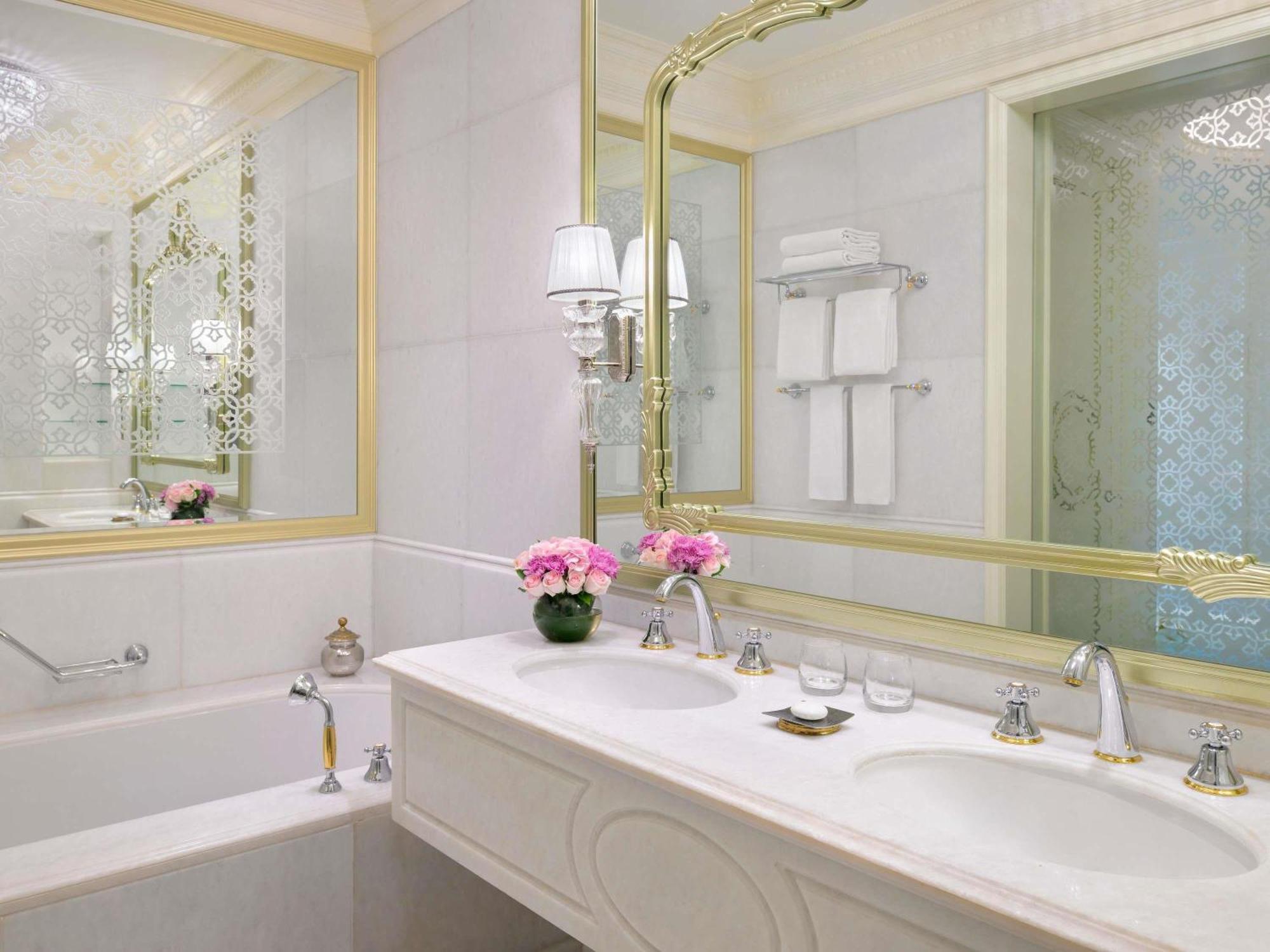 Quarto Premier Garden Walk