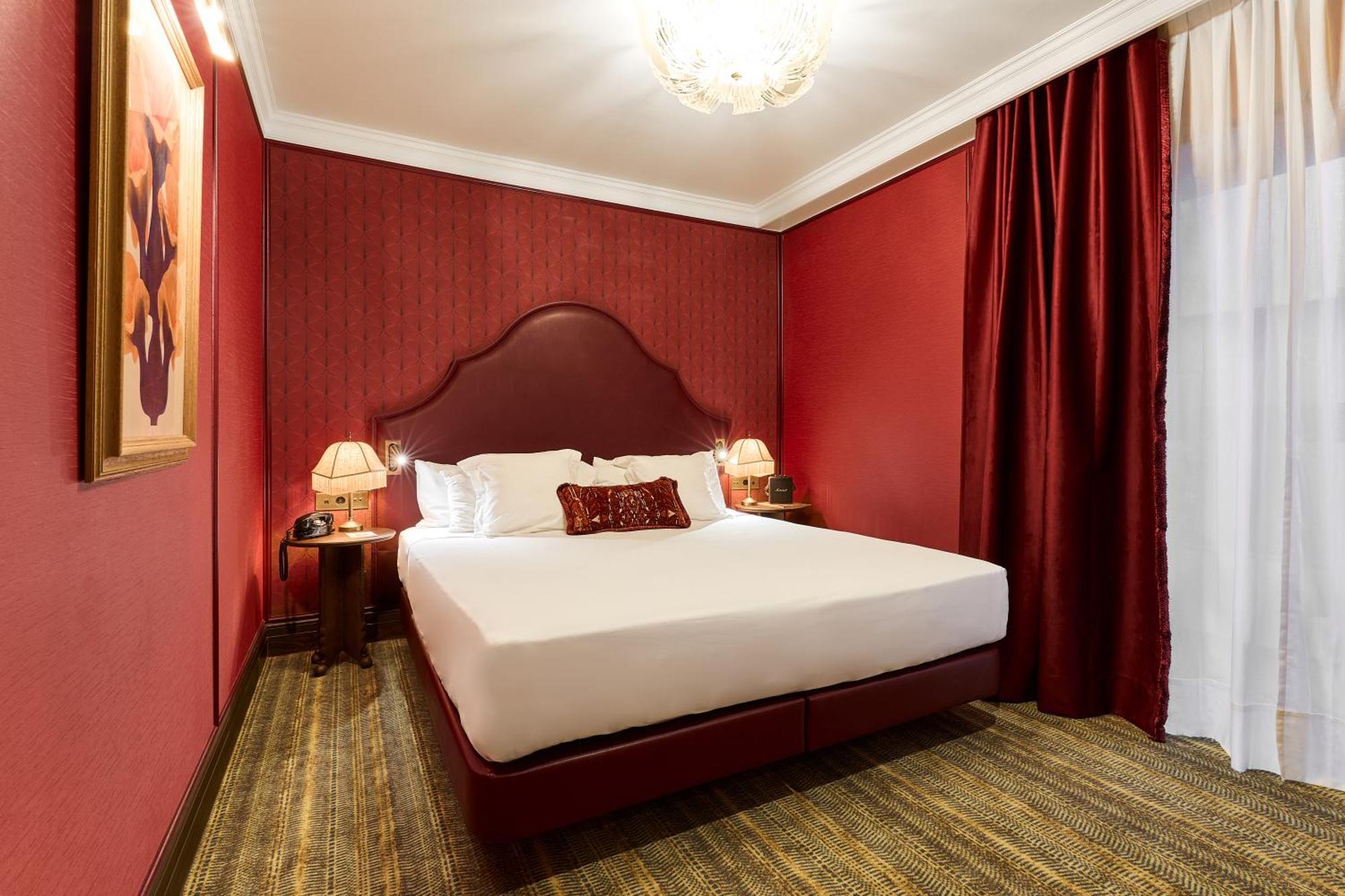 Boutique Room