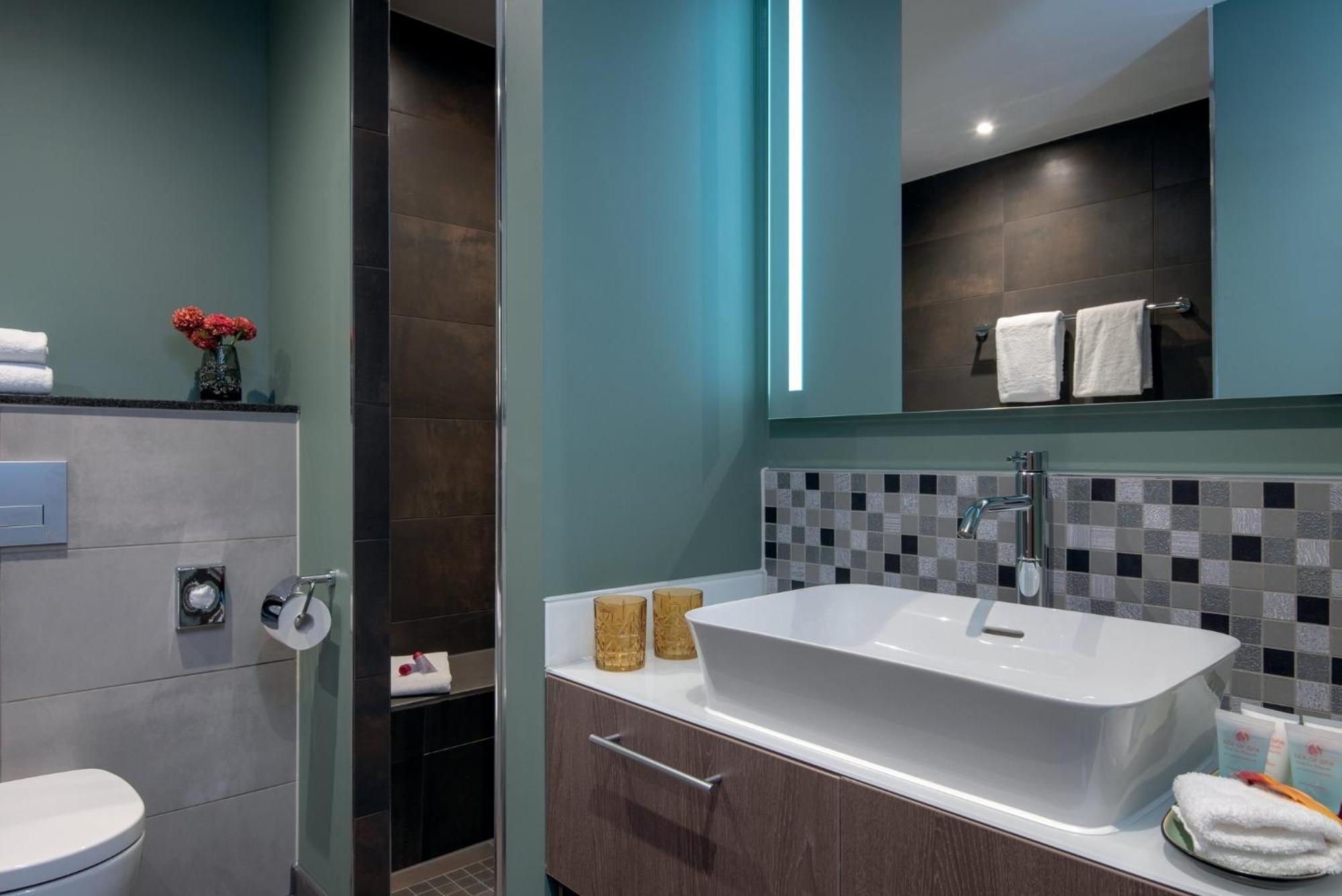 Comfort Room 1 Twin Bed,1747042541:JPEG